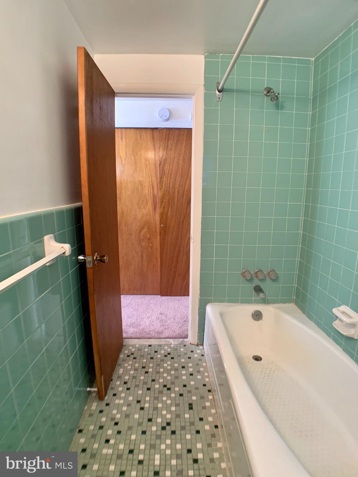 CONSHOHOCKEN - Residential Lease