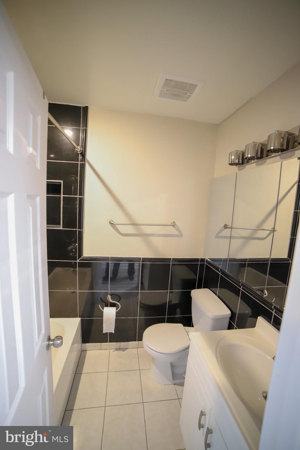 BOLLING BROOK - Residential Lease