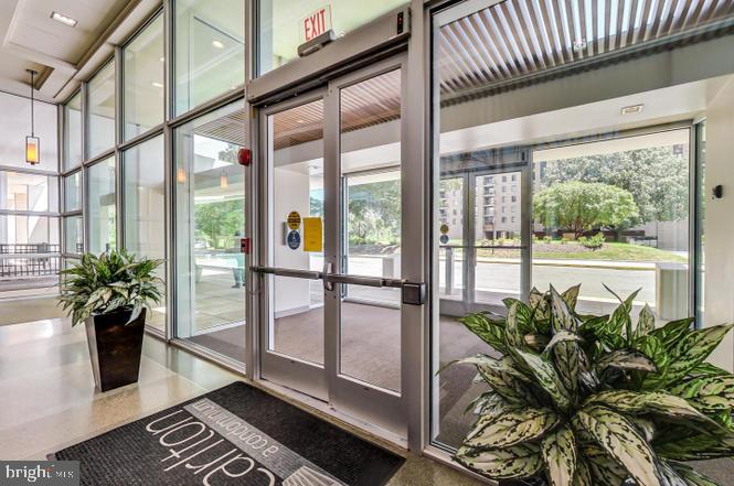 4600 S FOUR MILE RUN DRIVE 1035