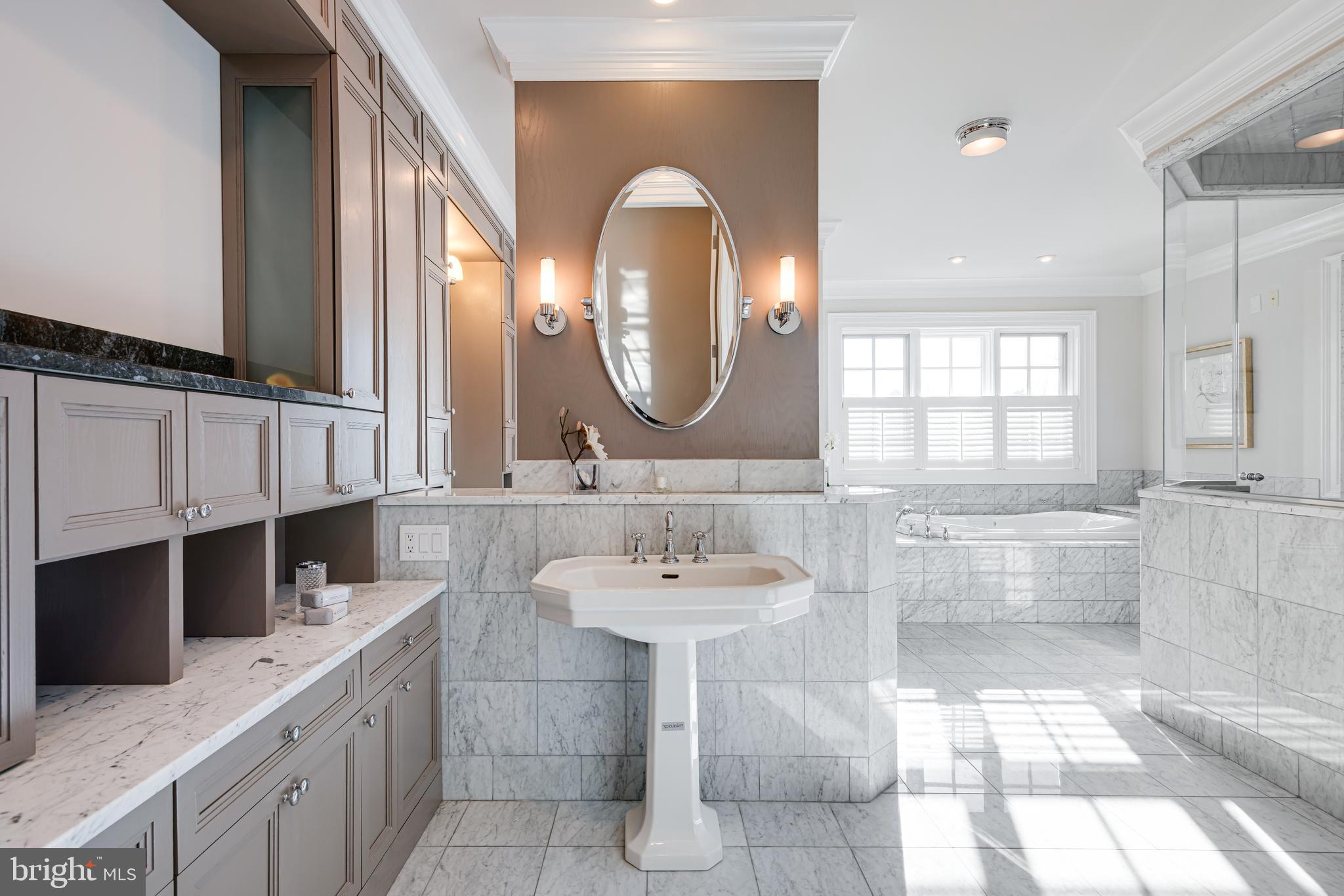 BRYN MAWR - Residential