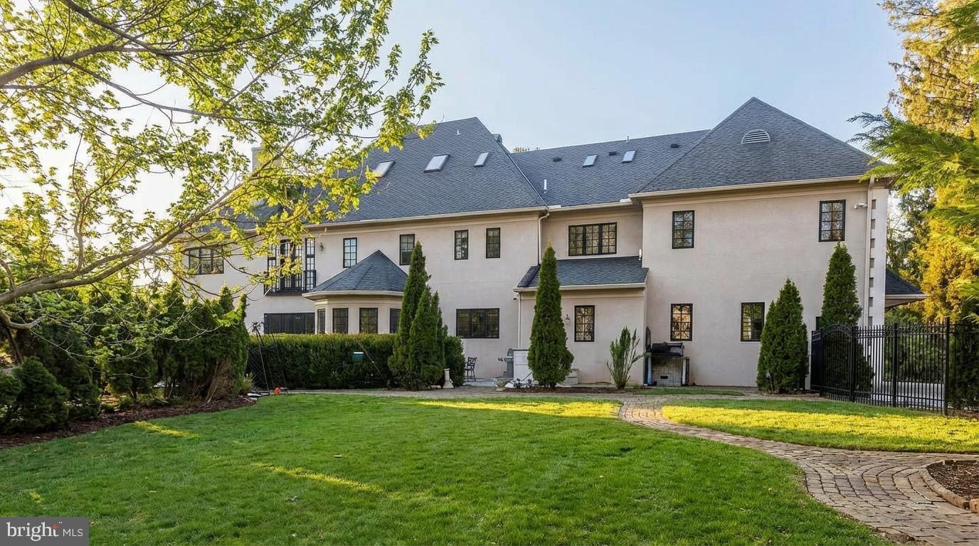 BRYN MAWR - Residential