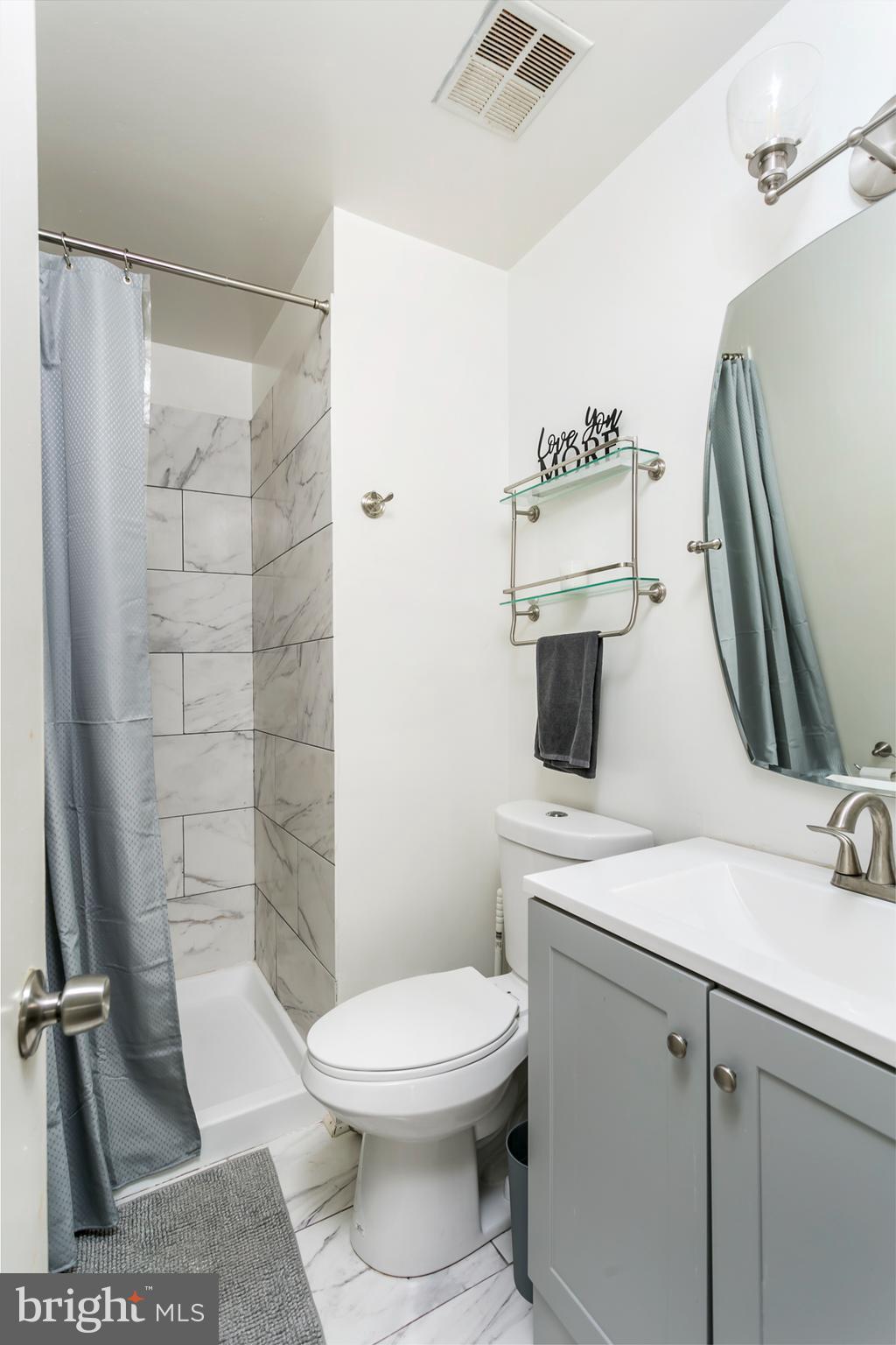 VALLEY STREAM ESTATES - Residential