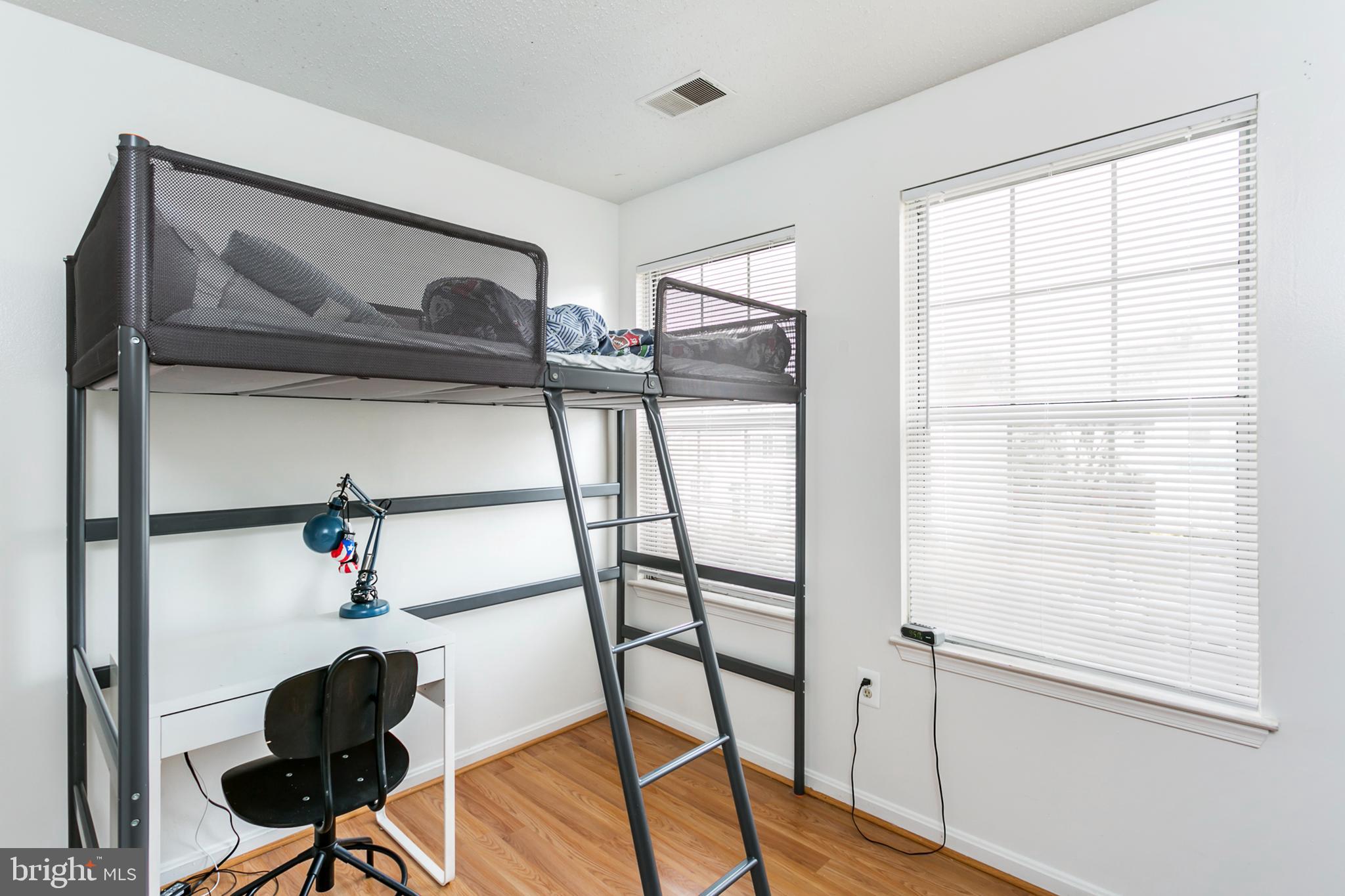 VALLEY STREAM ESTATES - Residential