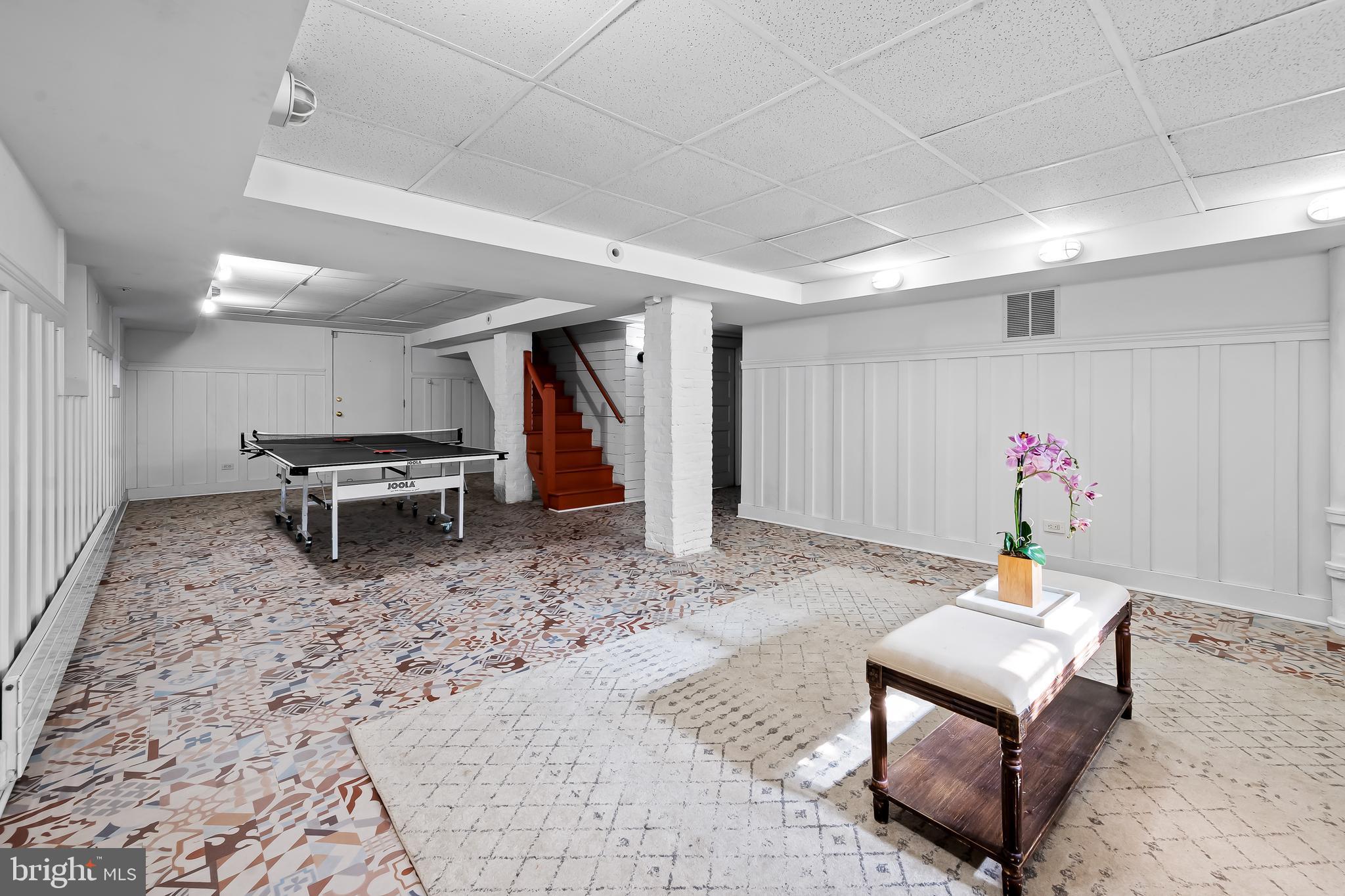 ROLAND PARK - Residential