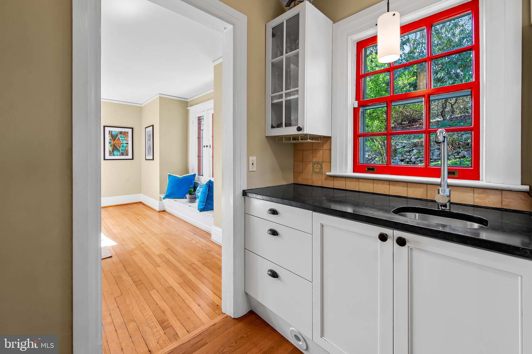 ROLAND PARK - Residential