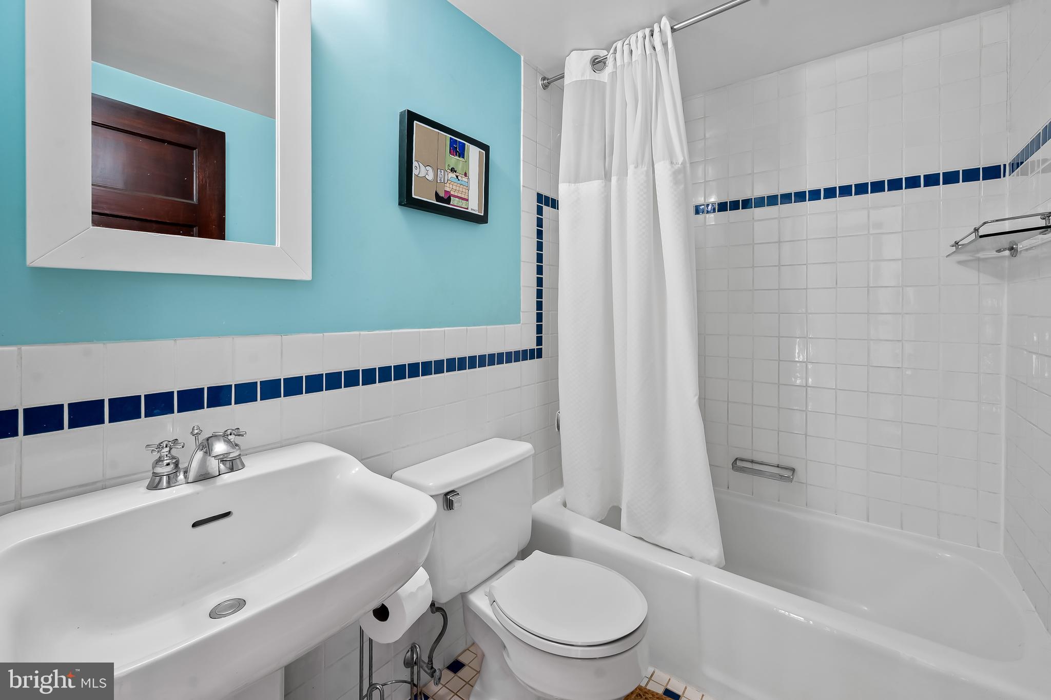 ROLAND PARK - Residential