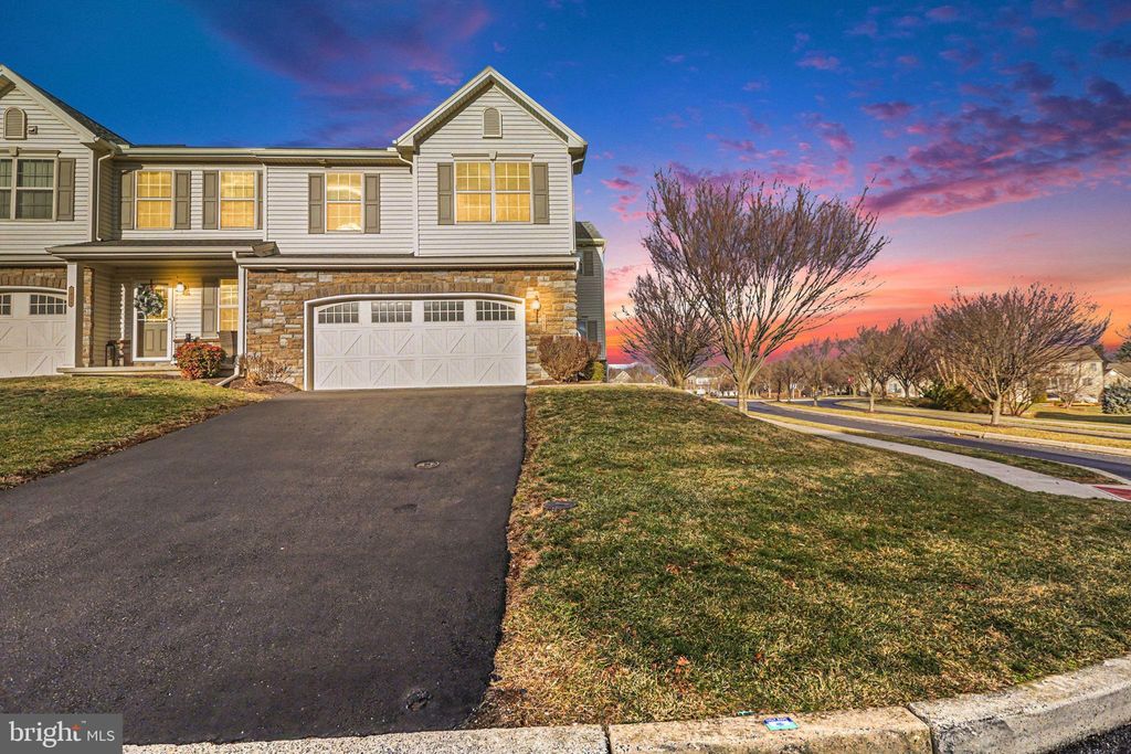 Photo of 1841 Vista Dr, MECHANICSBURG, PA 17055 (MLS # PACB2049786)