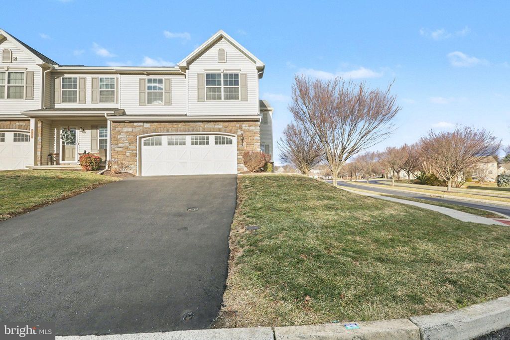 Photo of 1841 Vista Dr, MECHANICSBURG, PA 17055 (MLS # PACB2049786)