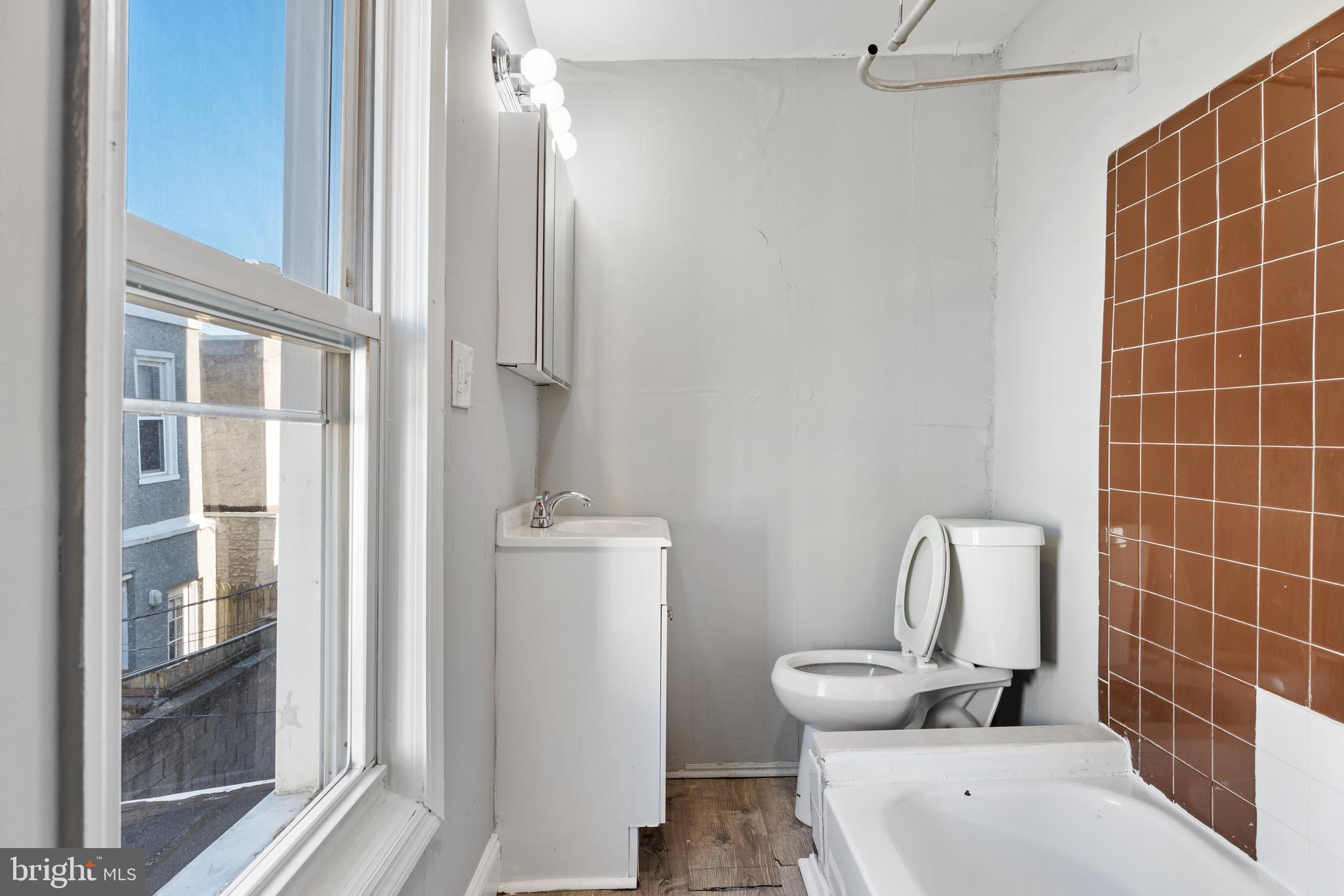 POINT BREEZE - Residential