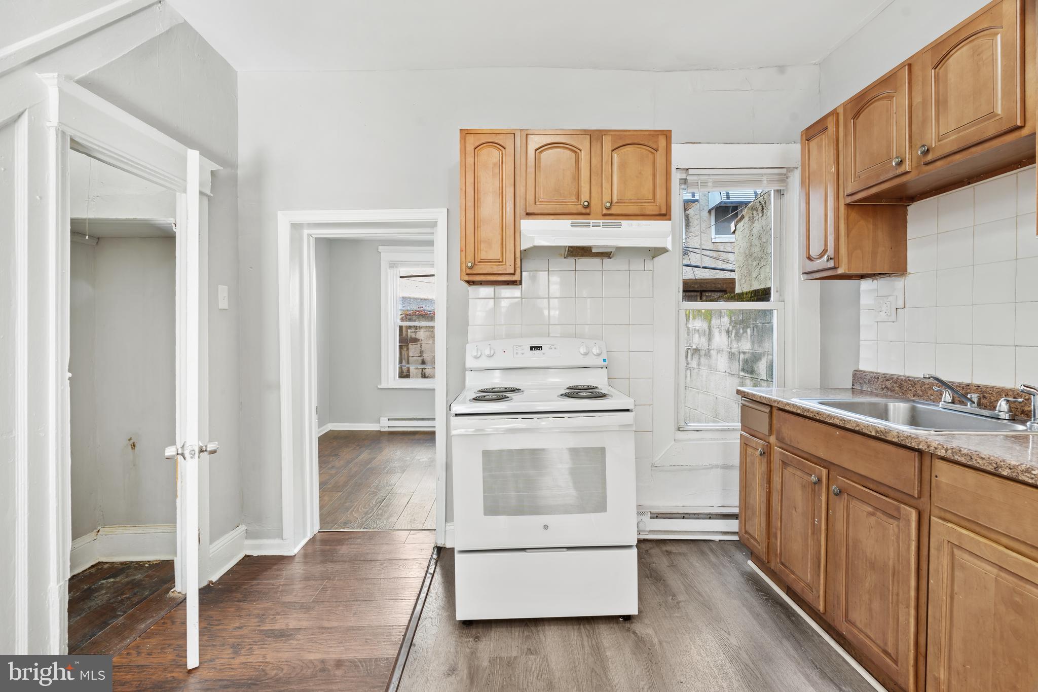 POINT BREEZE - Residential