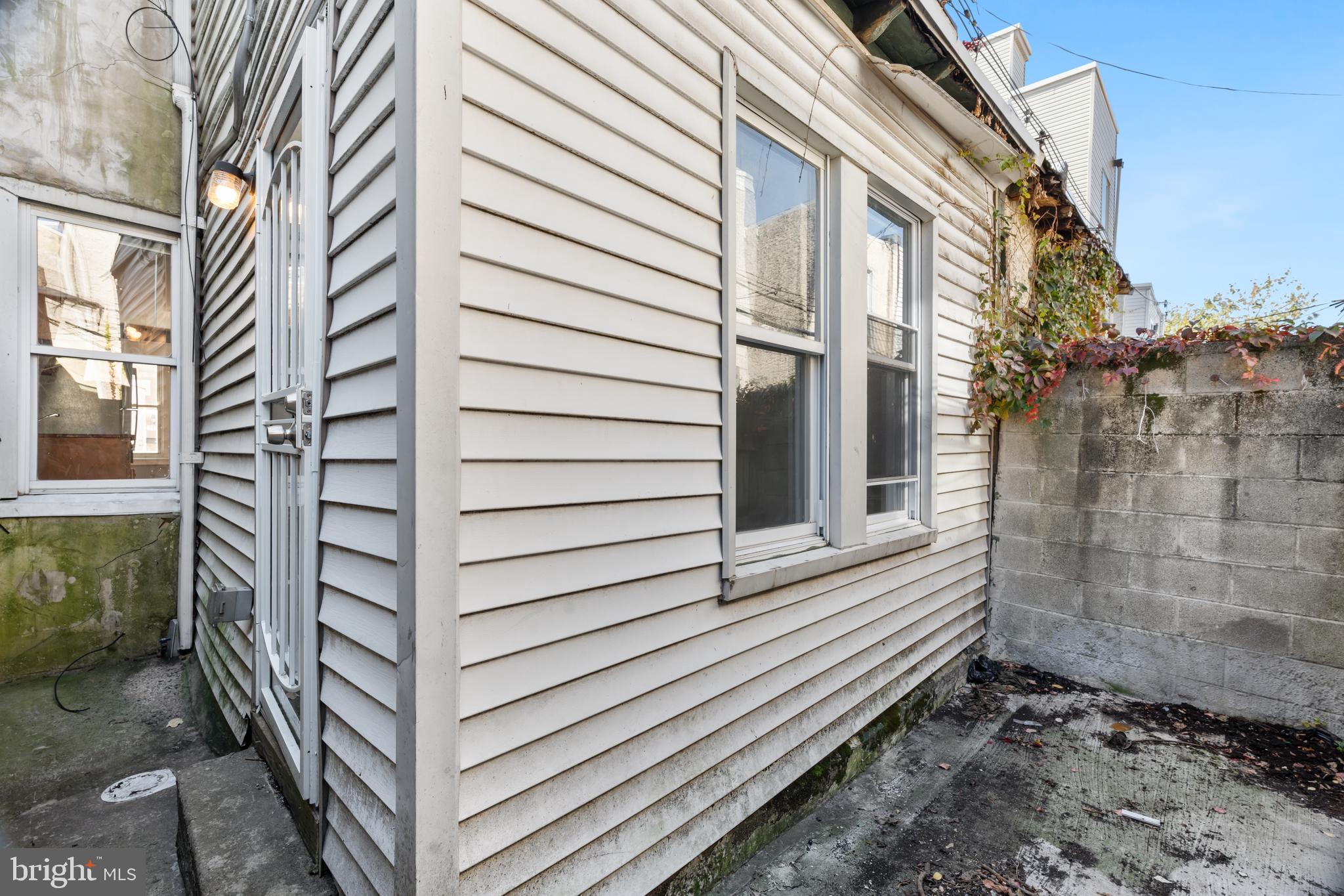 POINT BREEZE - Residential