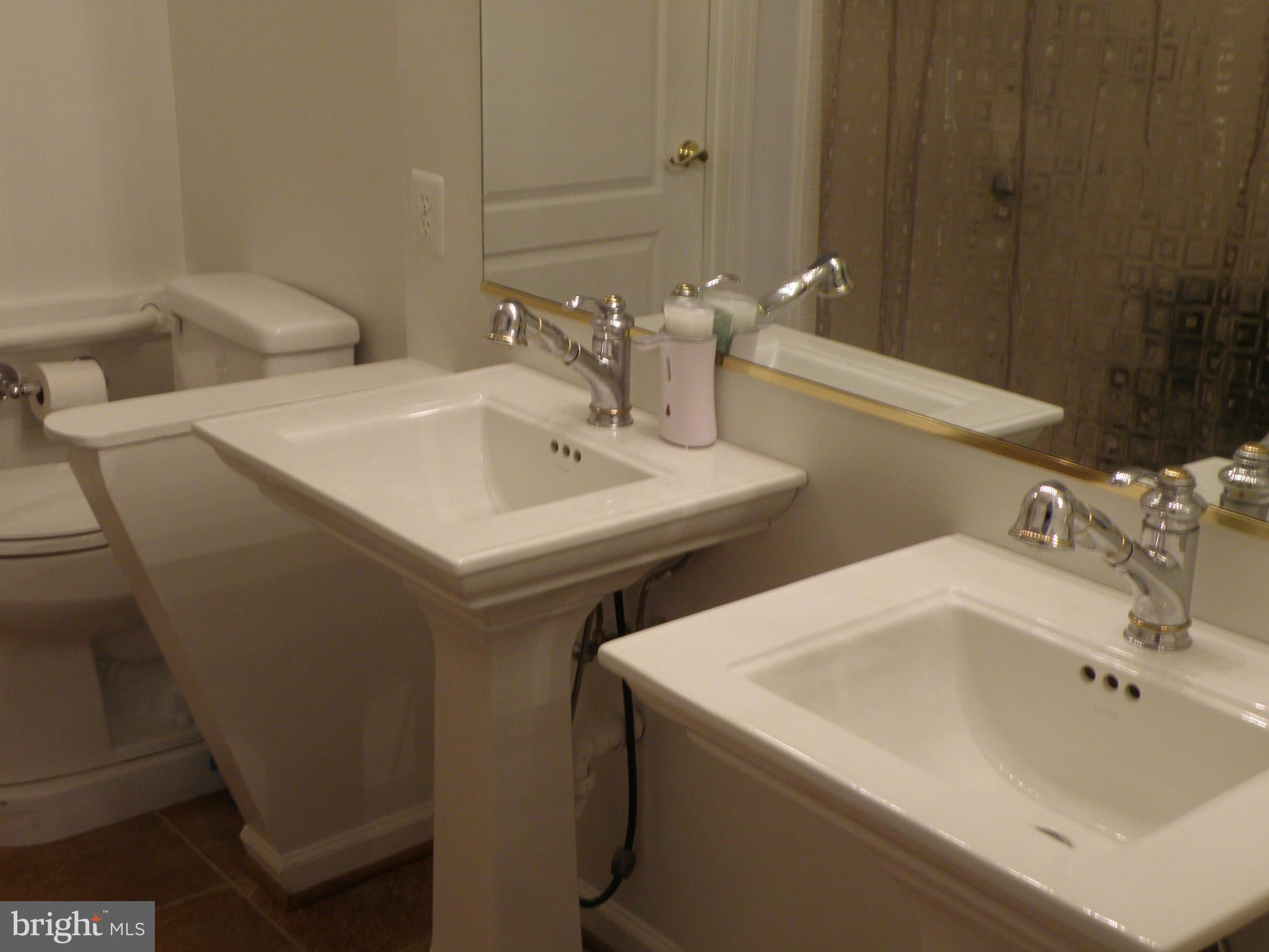 RIVER RIDGE - Residential