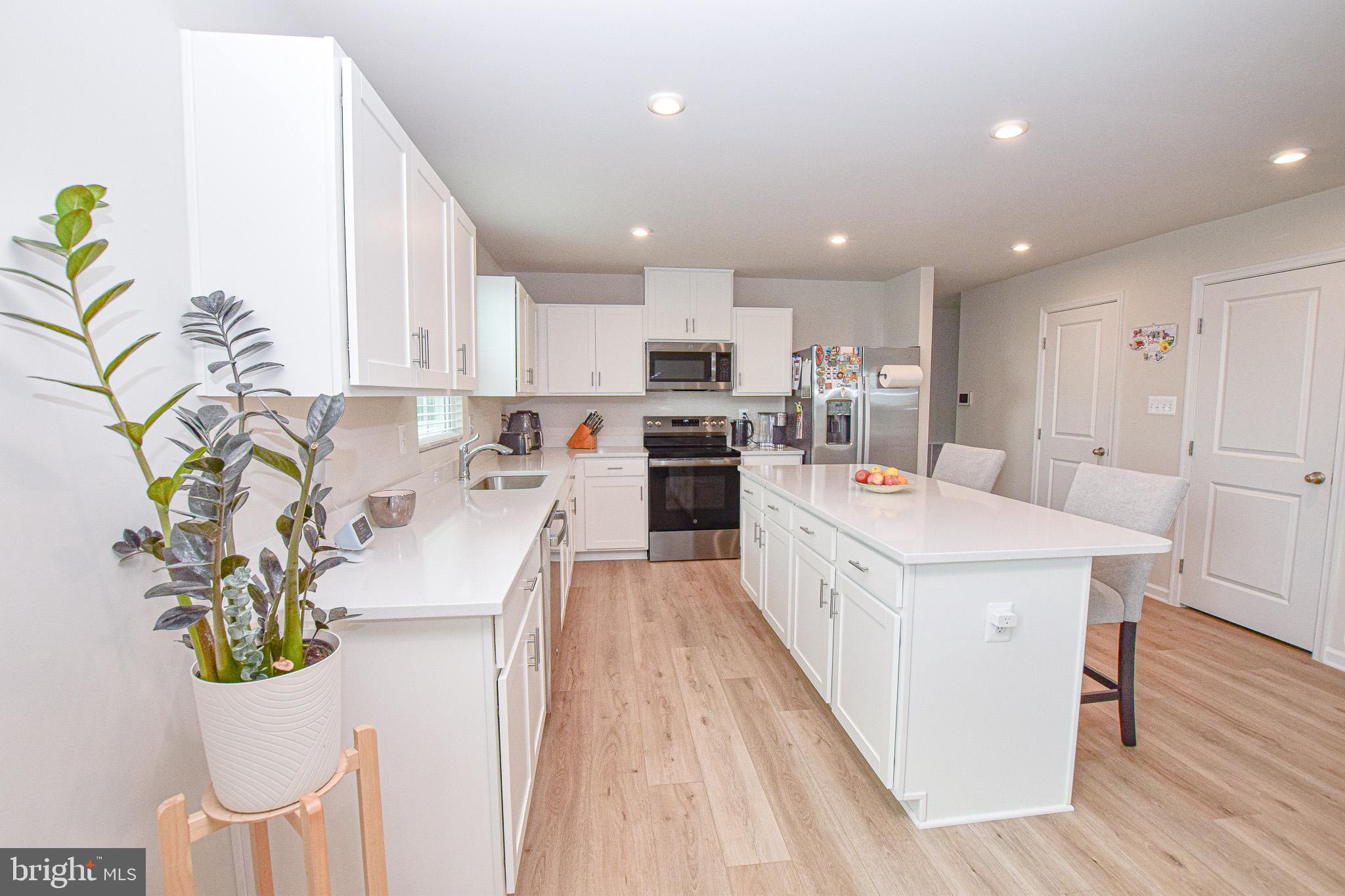 CARDINAL POINTE - Residential