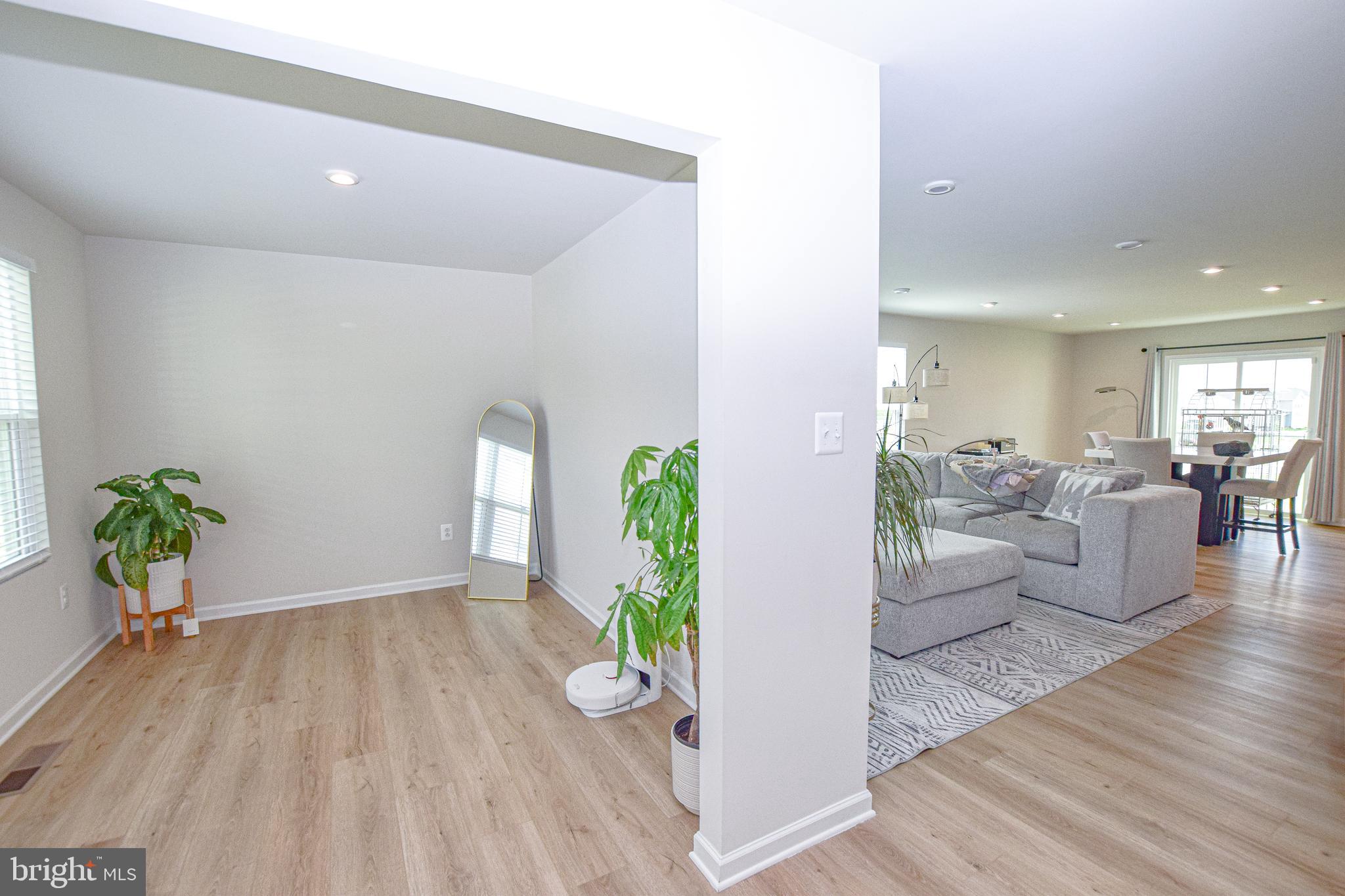 CARDINAL POINTE - Residential