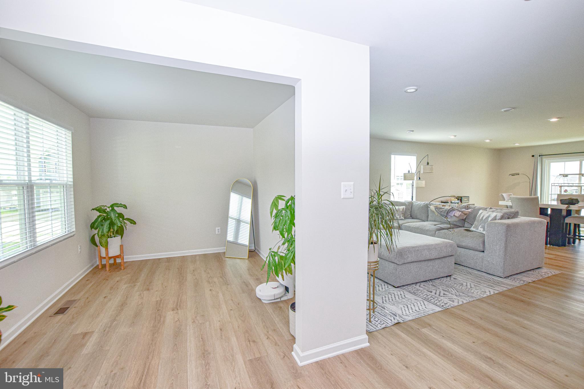 CARDINAL POINTE - Residential