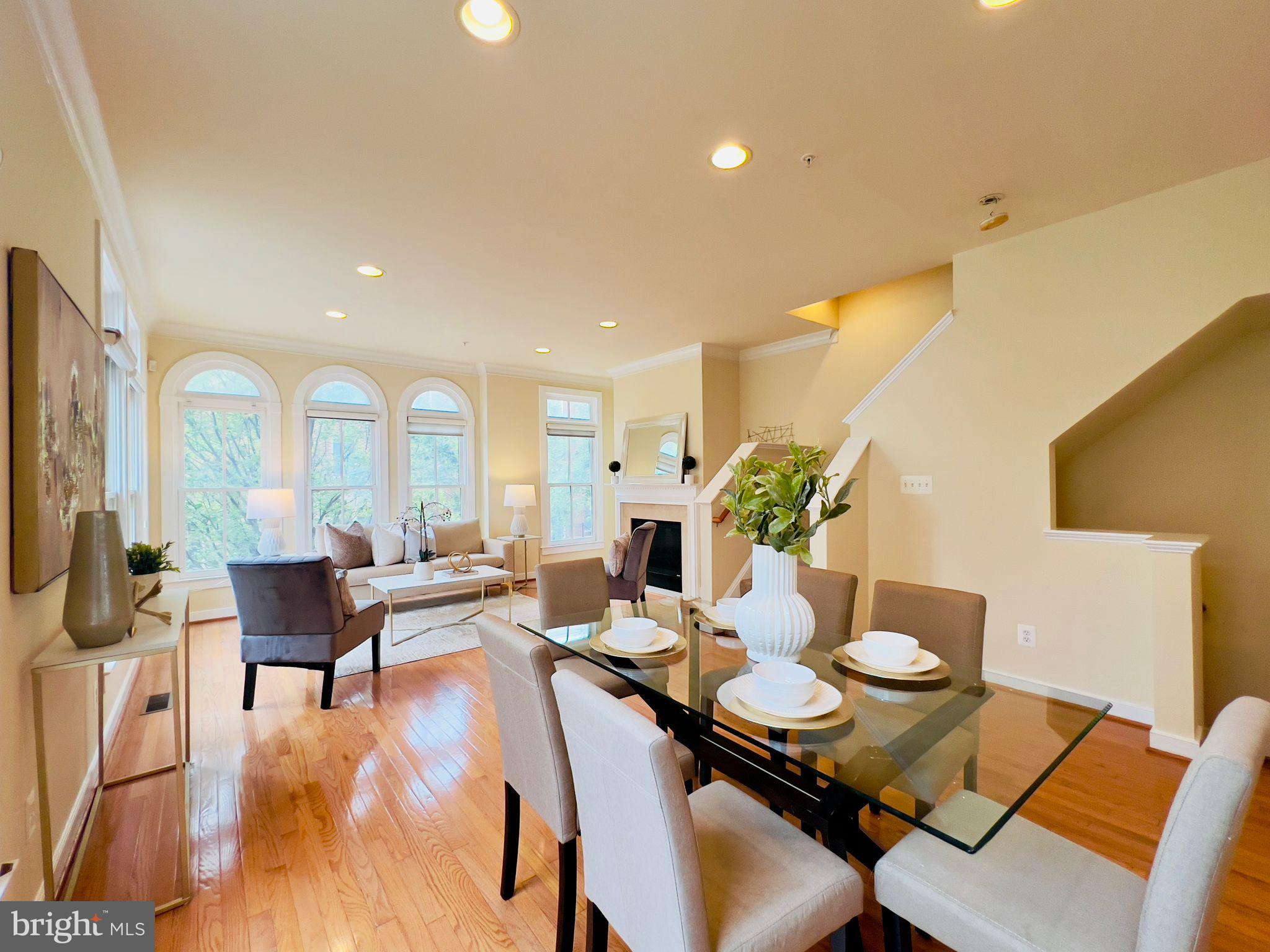 BROWNSTONES AT WHEATON - Residential