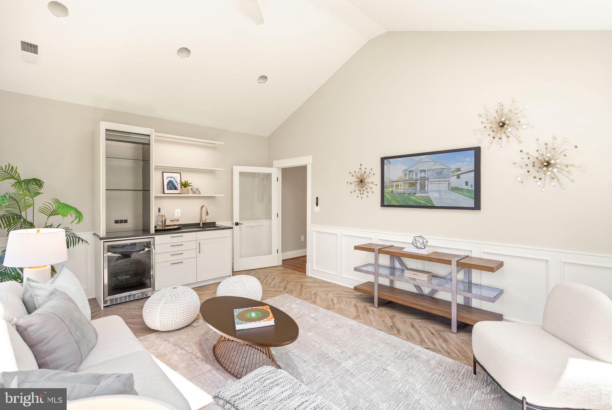 VIENNA WOODS - Residential