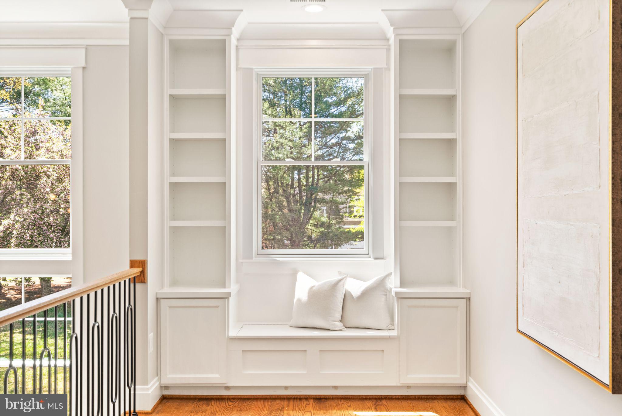 VIENNA WOODS - Residential