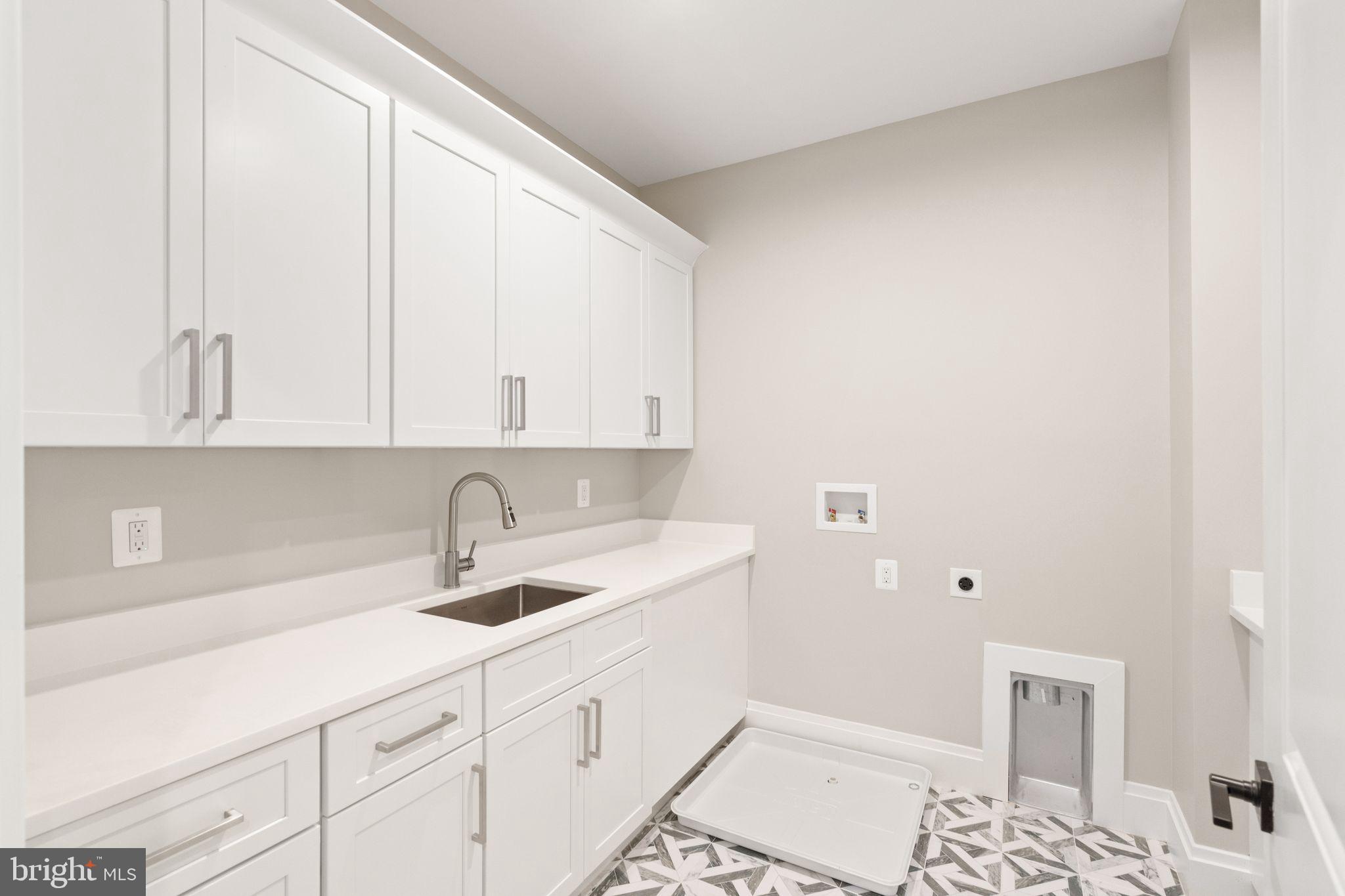 VIENNA WOODS - Residential