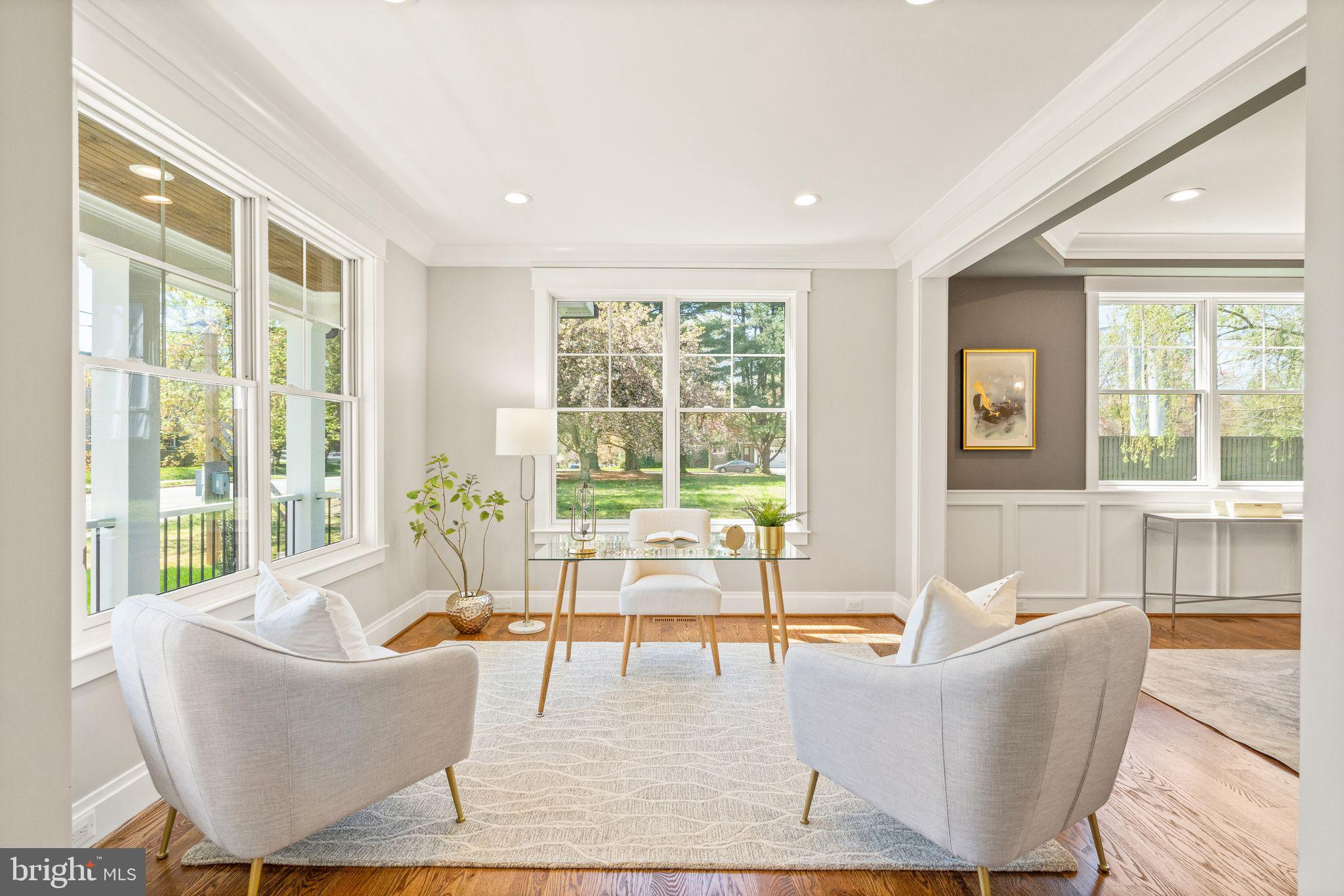 VIENNA WOODS - Residential