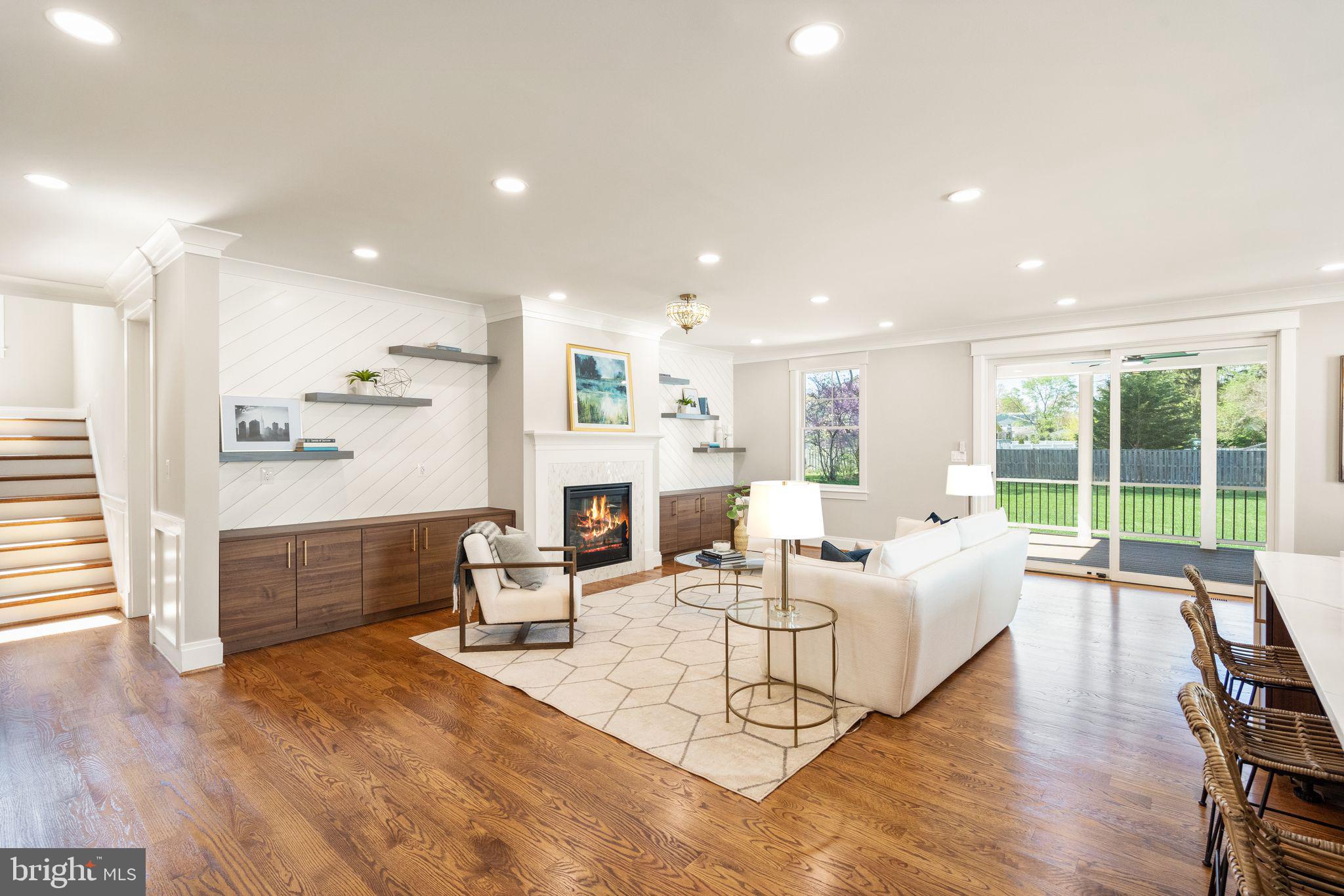 VIENNA WOODS - Residential