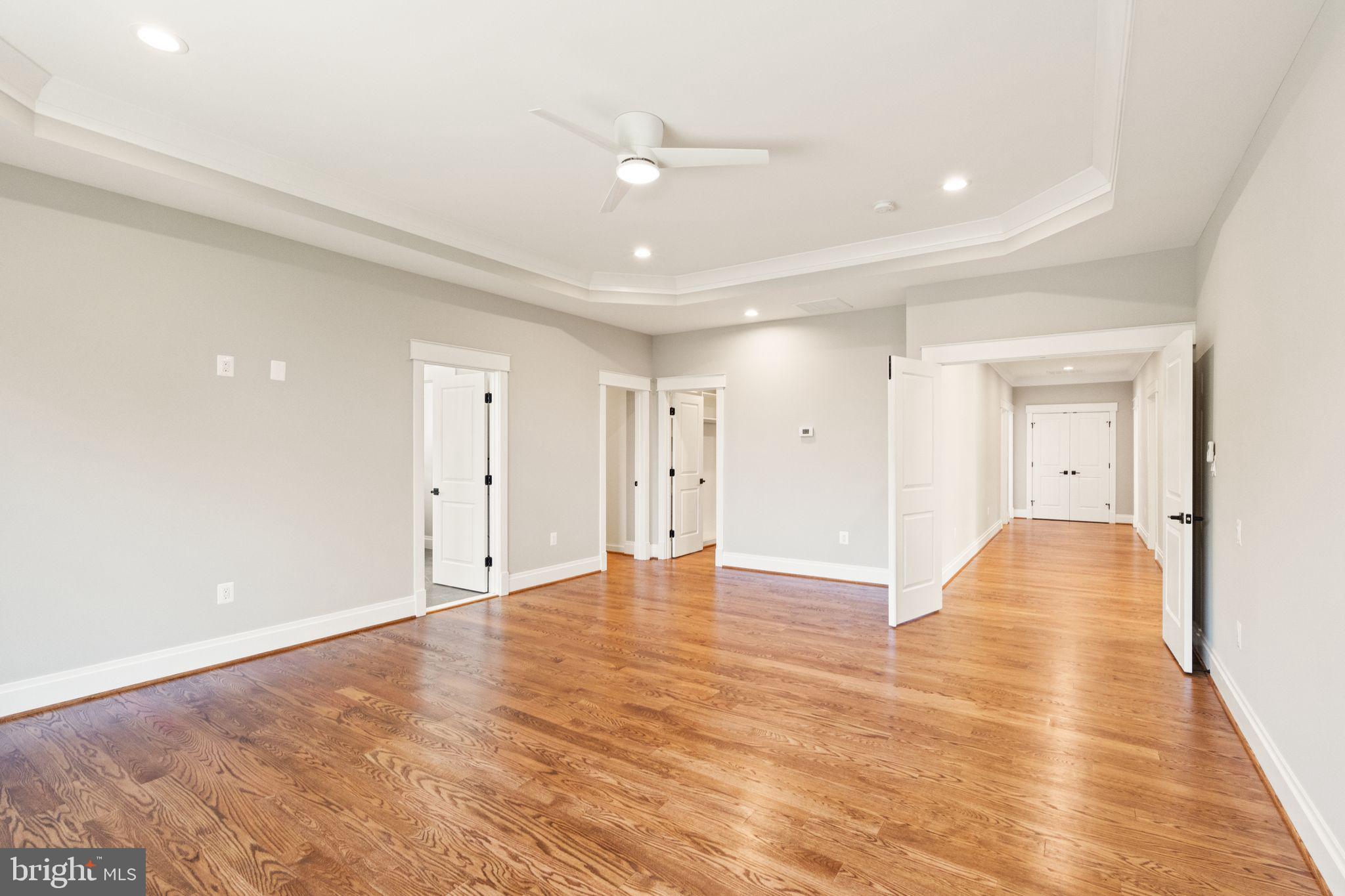 VIENNA WOODS - Residential