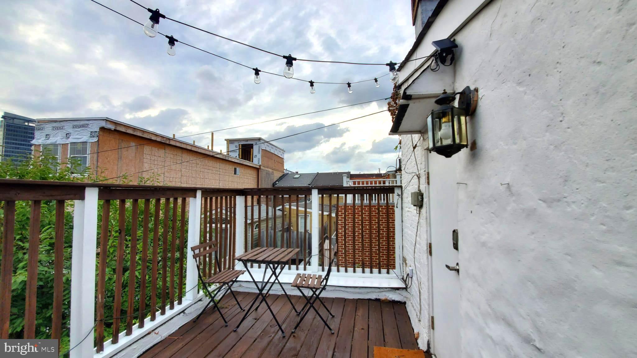 LITTLE ITALY - Residential Lease