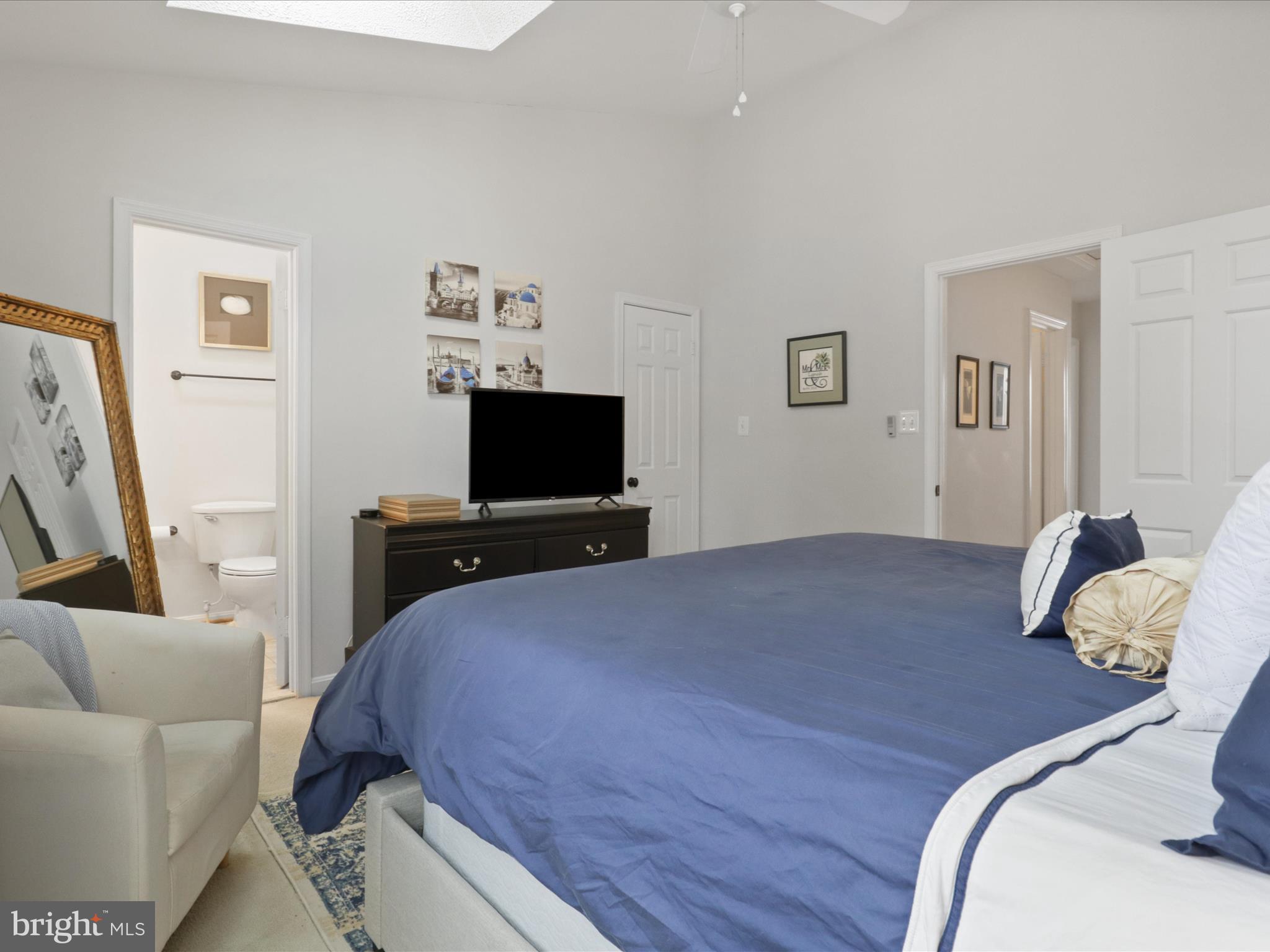 HOLLOWS - Residential