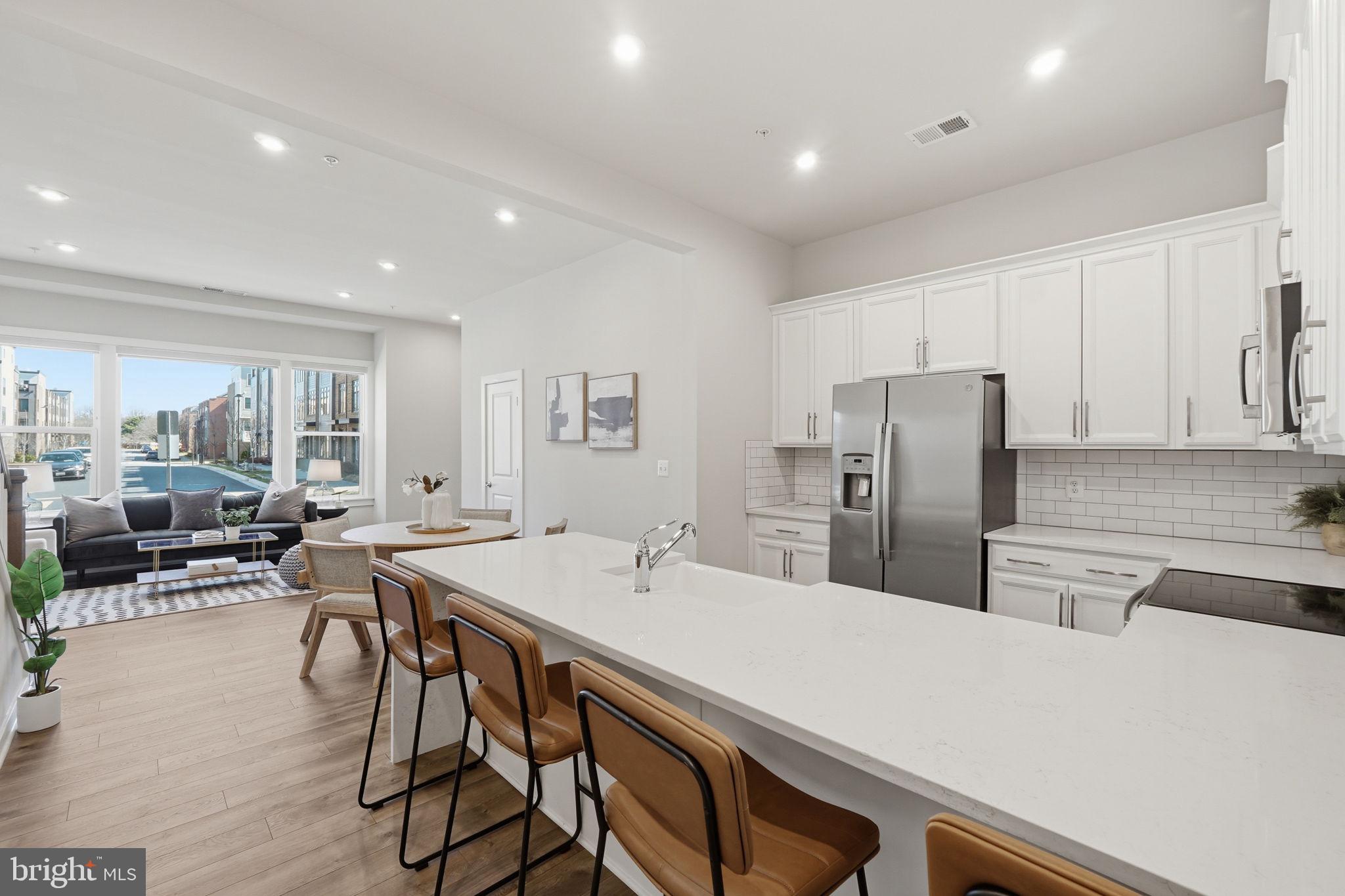 WESTSIDE AT SHADY GROVE METRO - Residential
