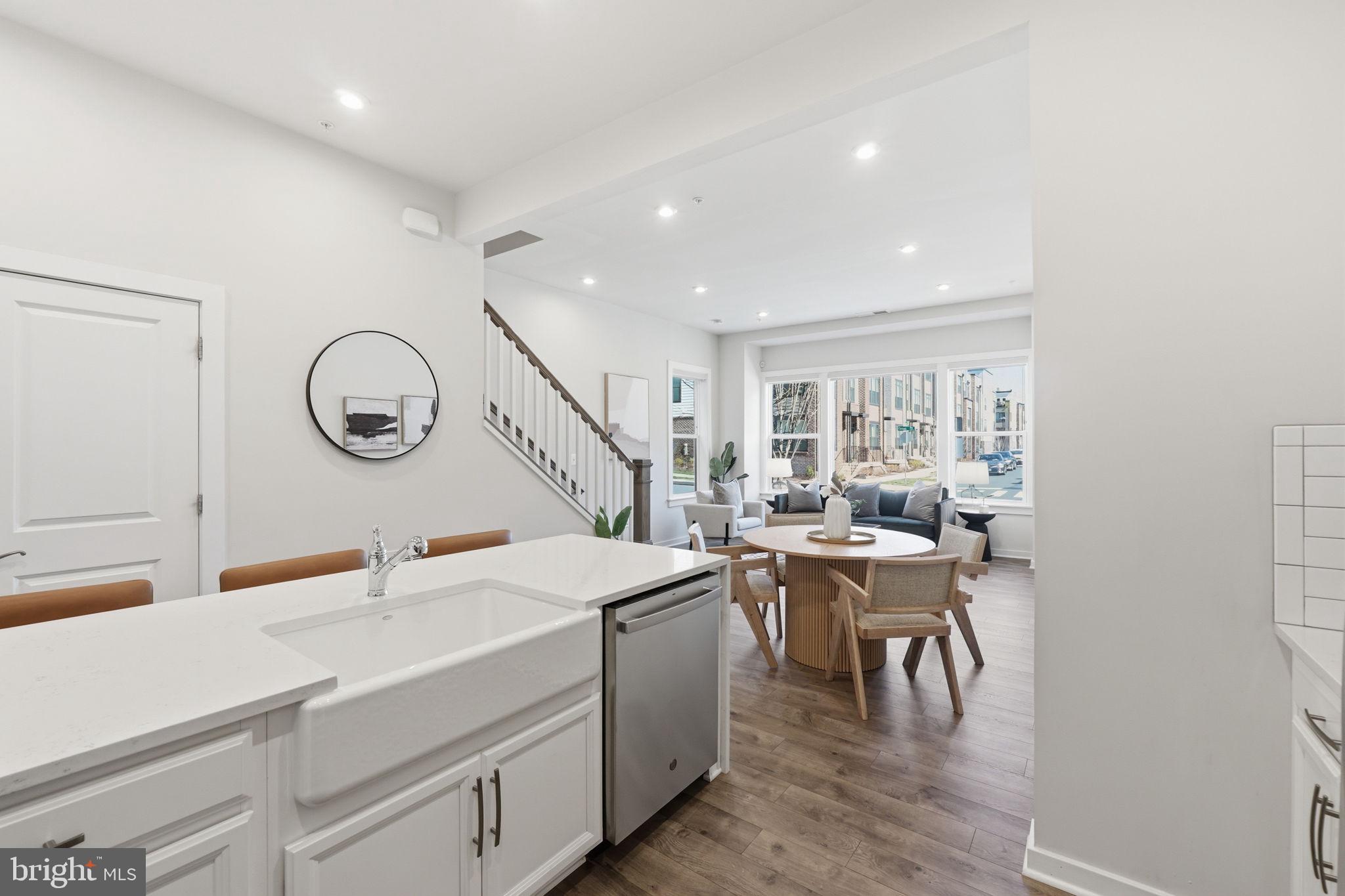 WESTSIDE AT SHADY GROVE METRO - Residential