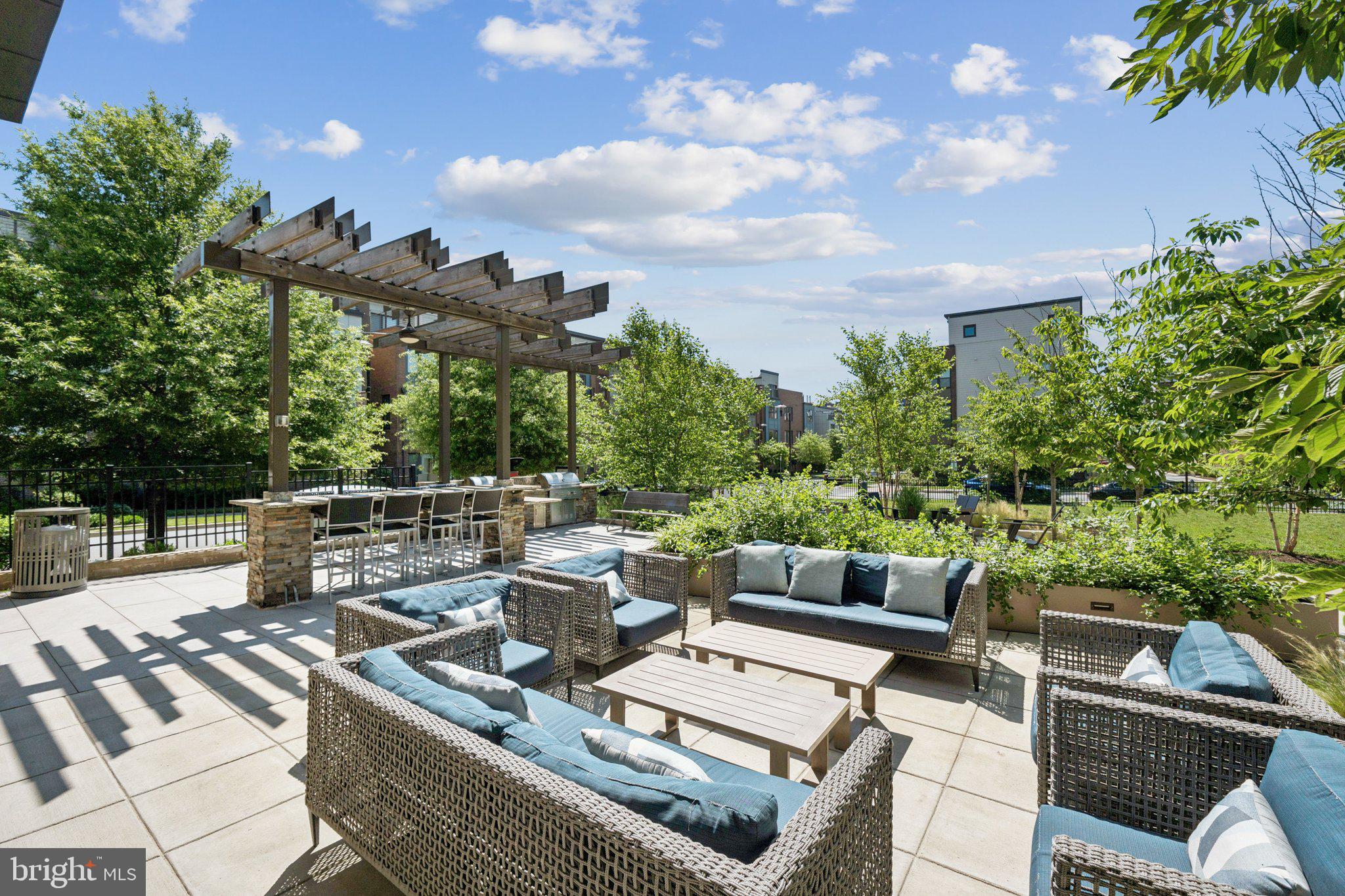 WESTSIDE AT SHADY GROVE METRO - Residential
