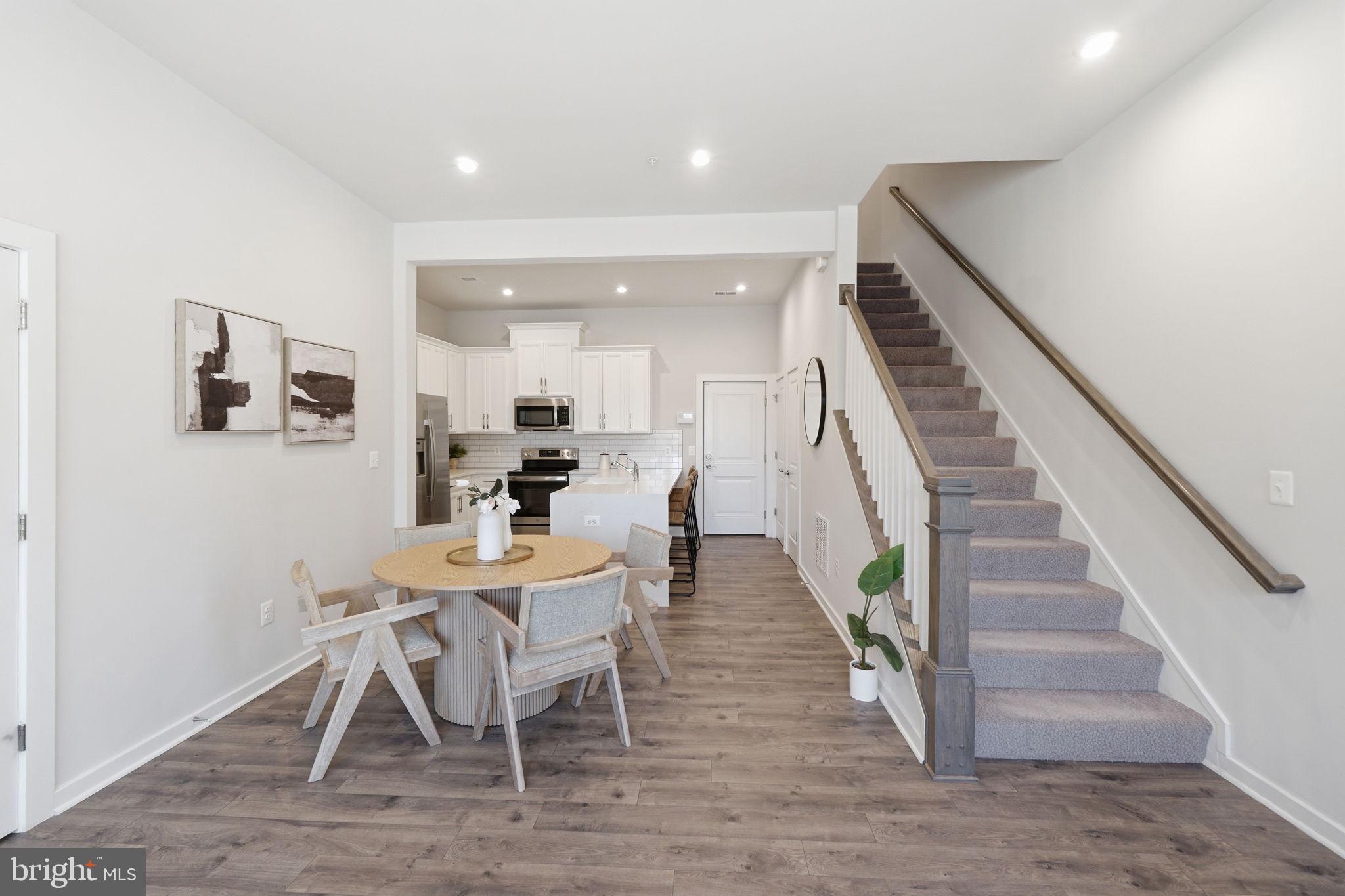 WESTSIDE AT SHADY GROVE METRO - Residential