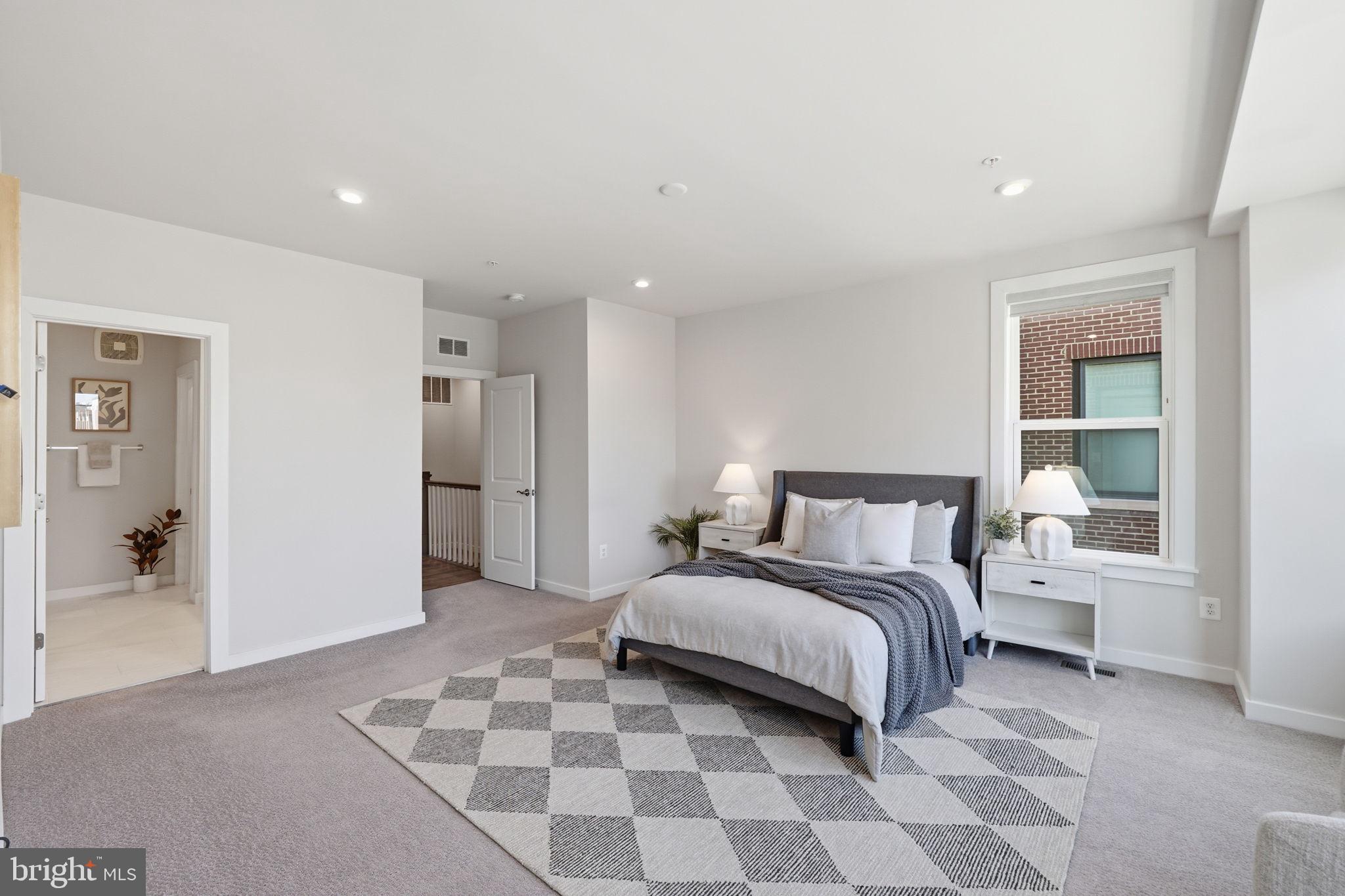 WESTSIDE AT SHADY GROVE METRO - Residential