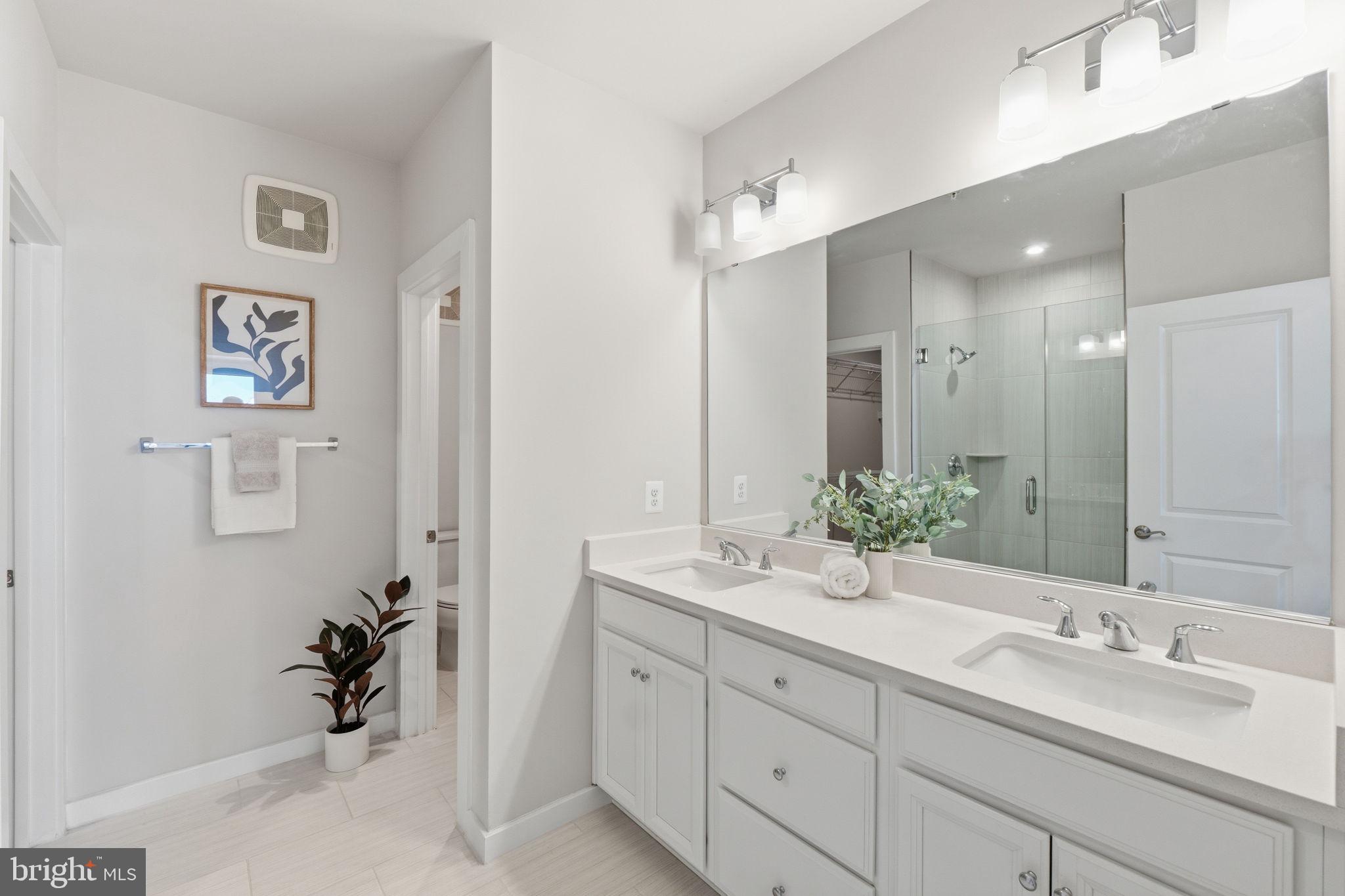 WESTSIDE AT SHADY GROVE METRO - Residential