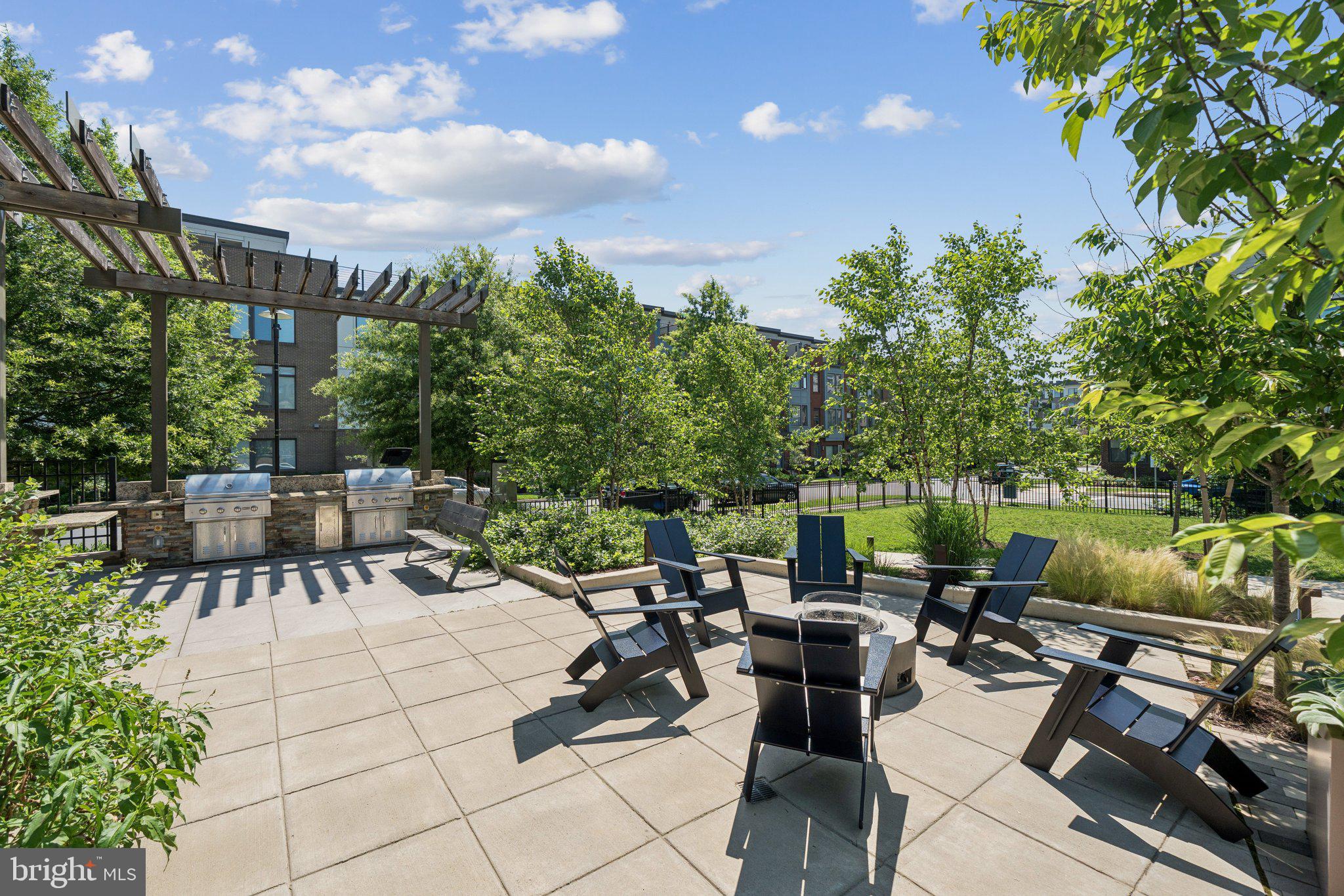 WESTSIDE AT SHADY GROVE METRO - Residential