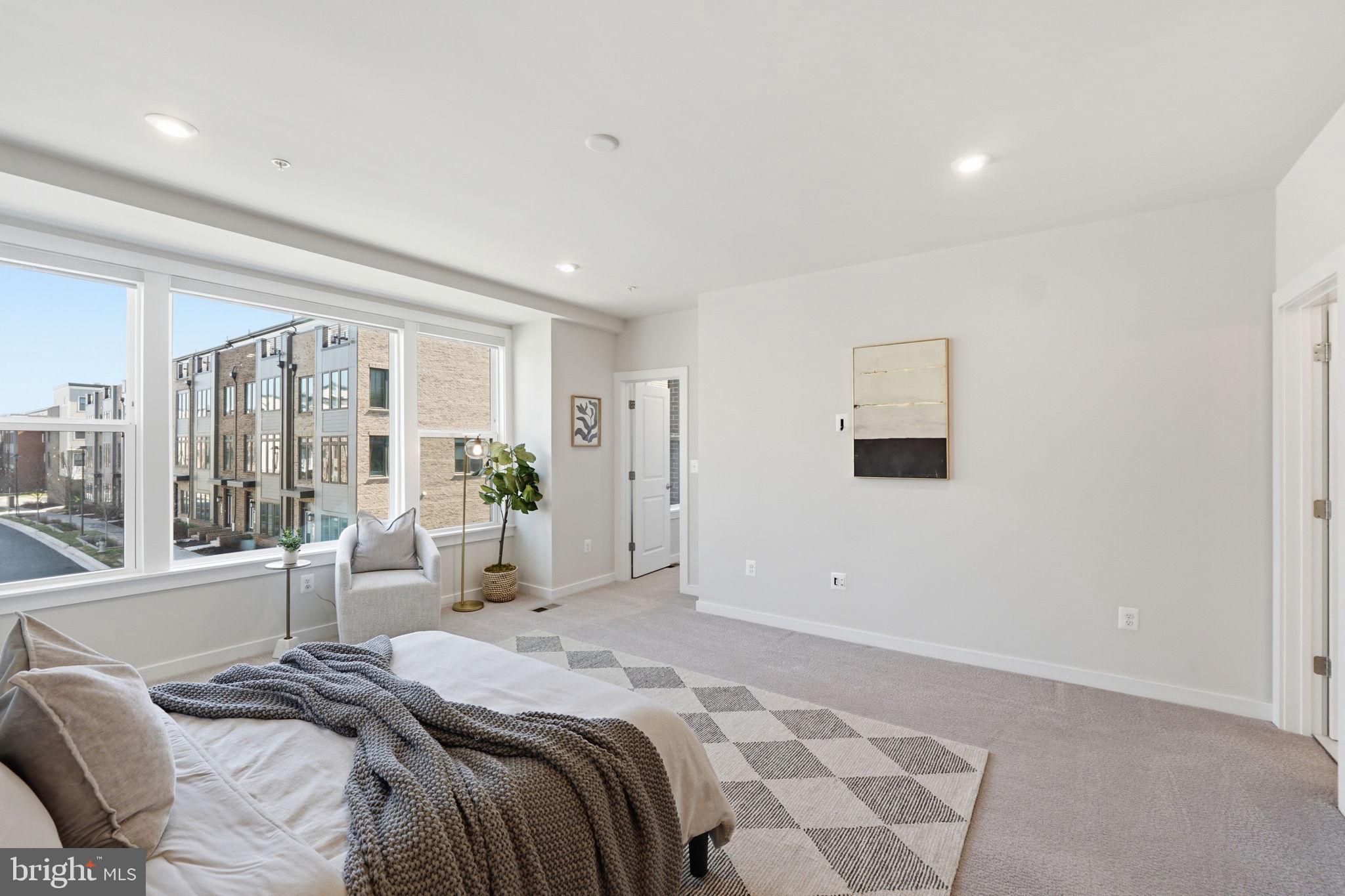 WESTSIDE AT SHADY GROVE METRO - Residential