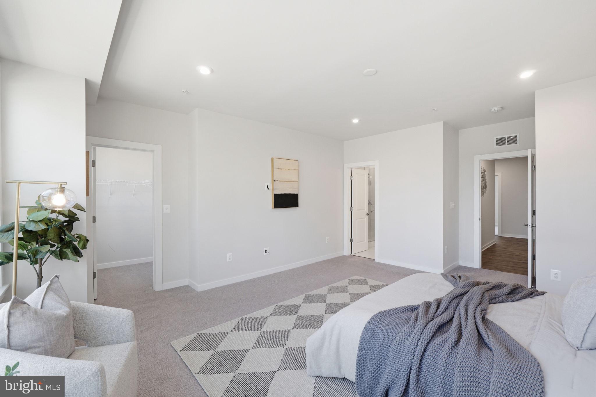 WESTSIDE AT SHADY GROVE METRO - Residential