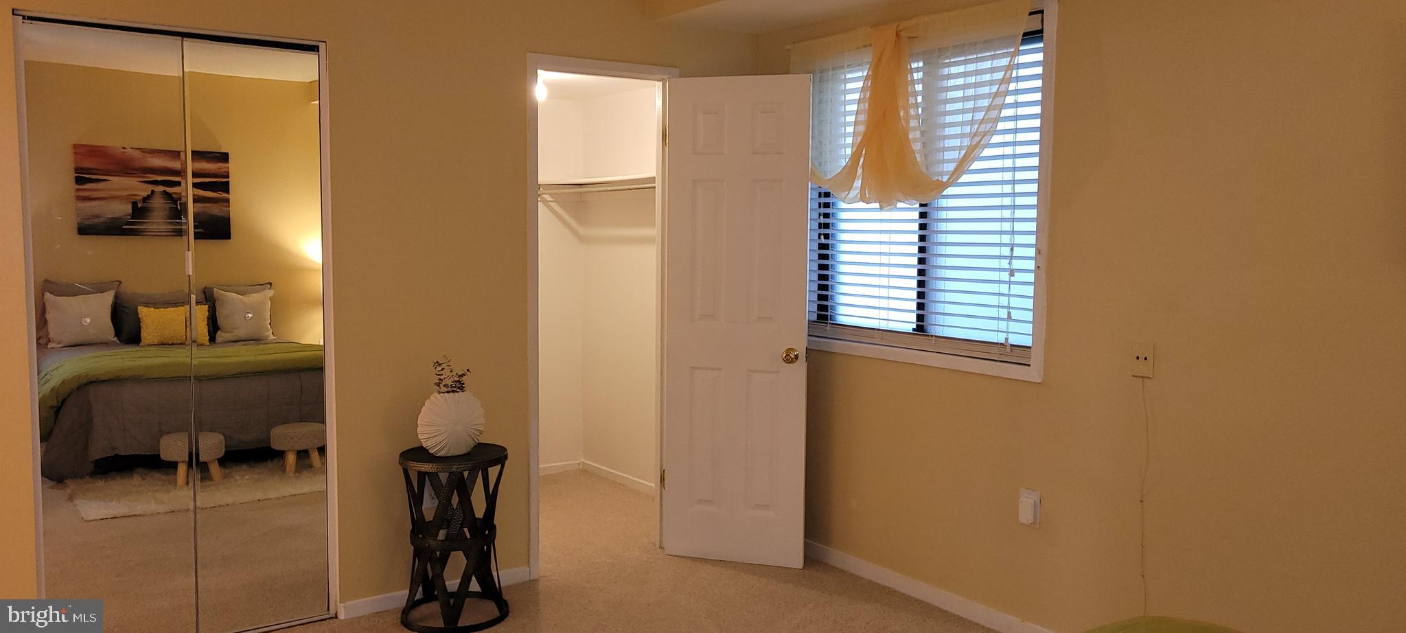 LONG REACH HOUSE CONDOMINIUMS - Residential