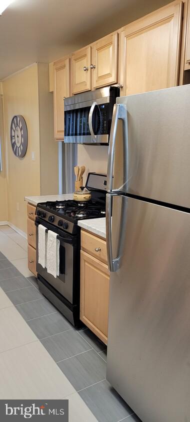 LONG REACH HOUSE CONDOMINIUMS - Residential