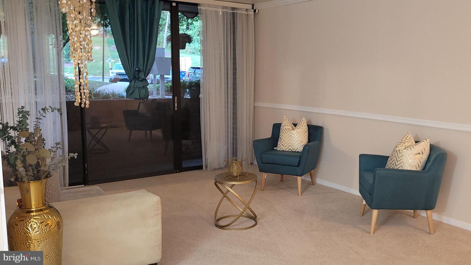 LONG REACH HOUSE CONDOMINIUMS - Residential