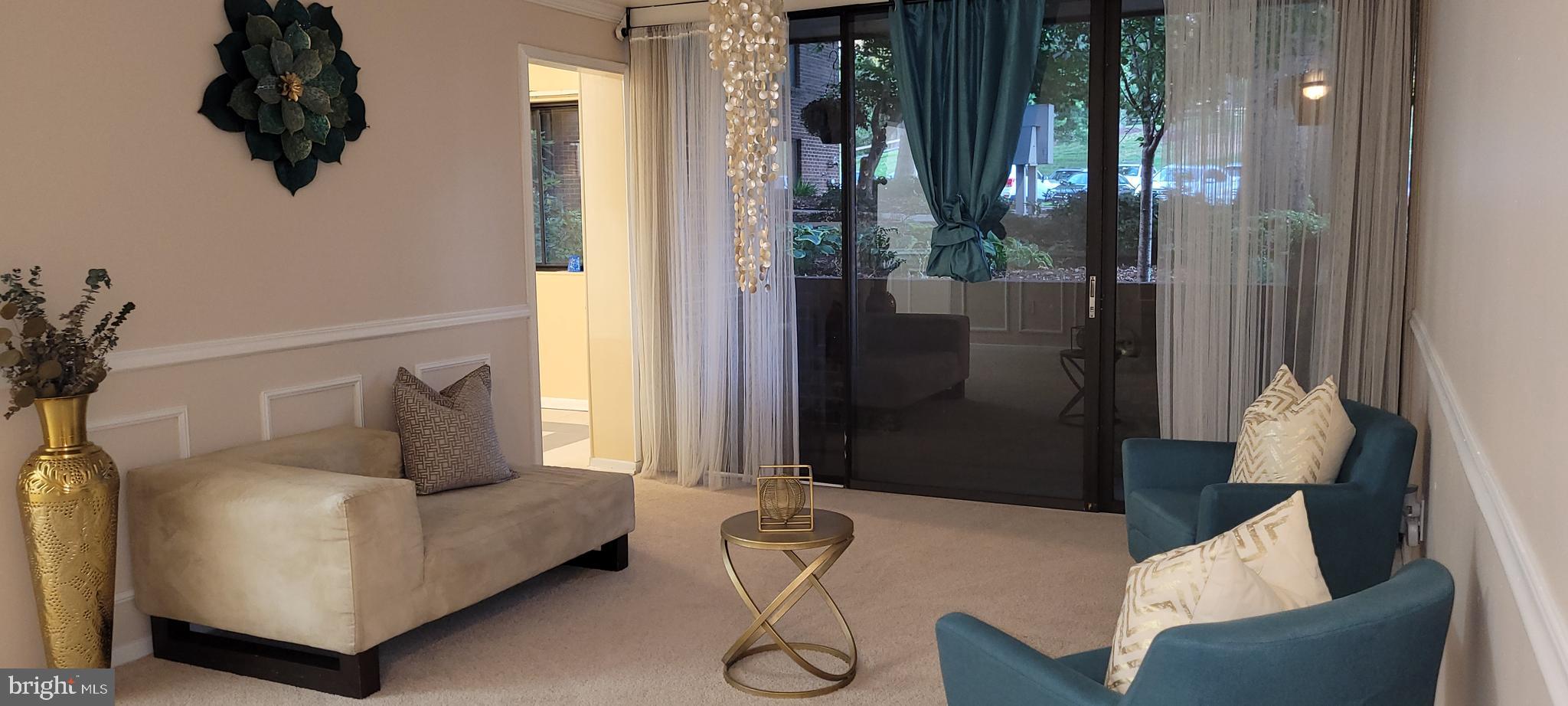 LONG REACH HOUSE CONDOMINIUMS - Residential