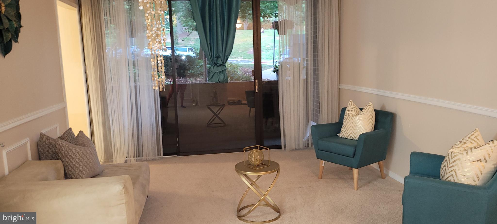 LONG REACH HOUSE CONDOMINIUMS - Residential