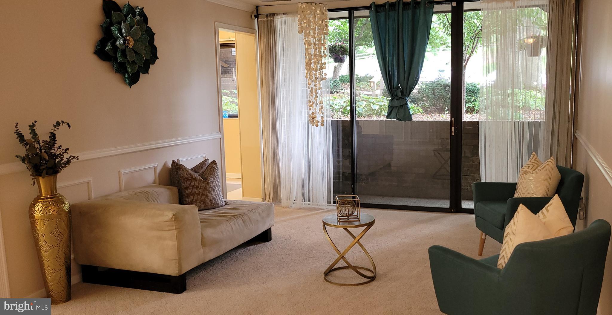 LONG REACH HOUSE CONDOMINIUMS - Residential