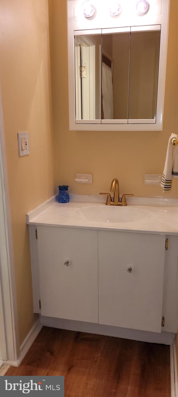 LONG REACH HOUSE CONDOMINIUMS - Residential