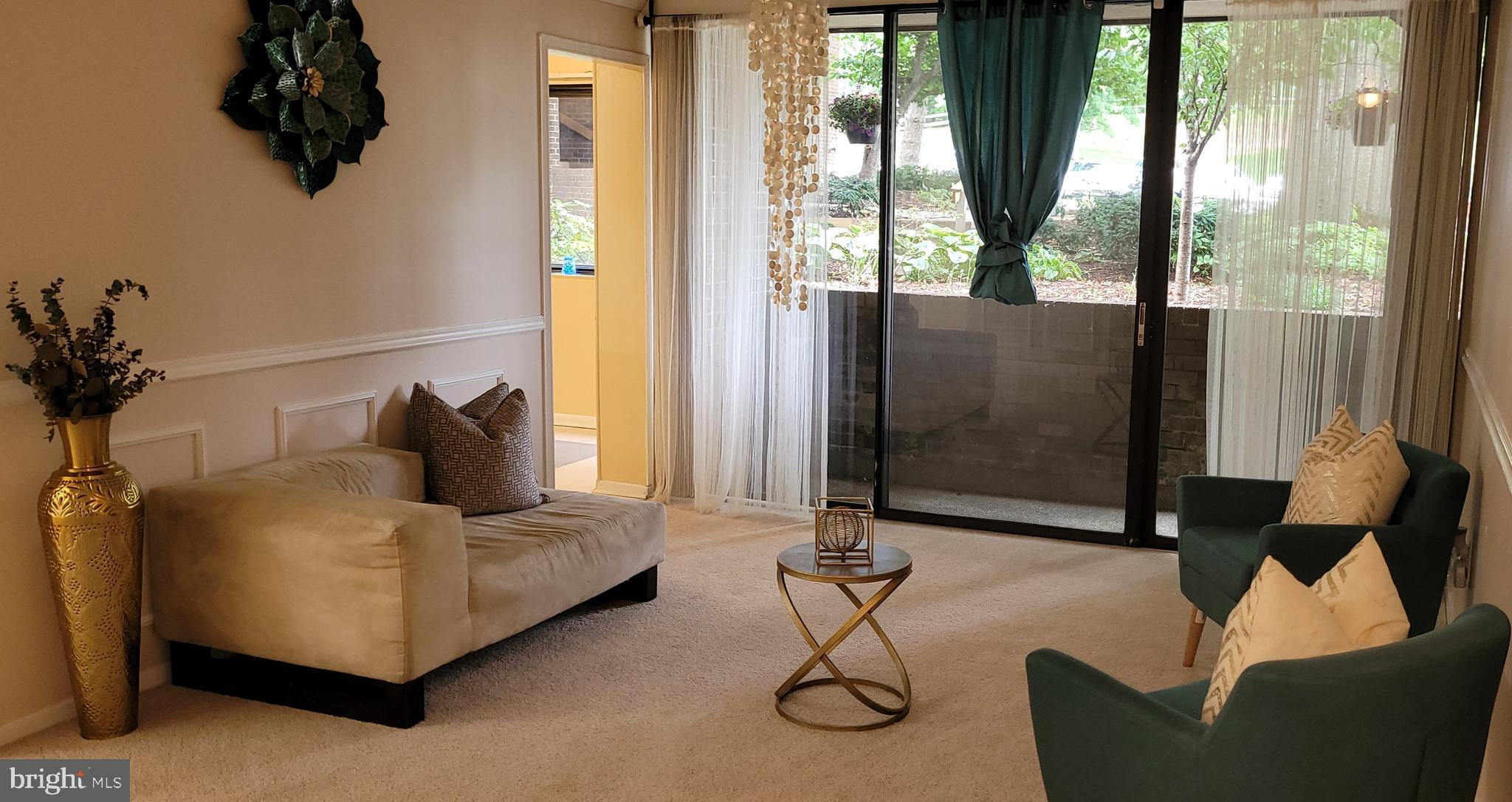 LONG REACH HOUSE CONDOMINIUMS - Residential