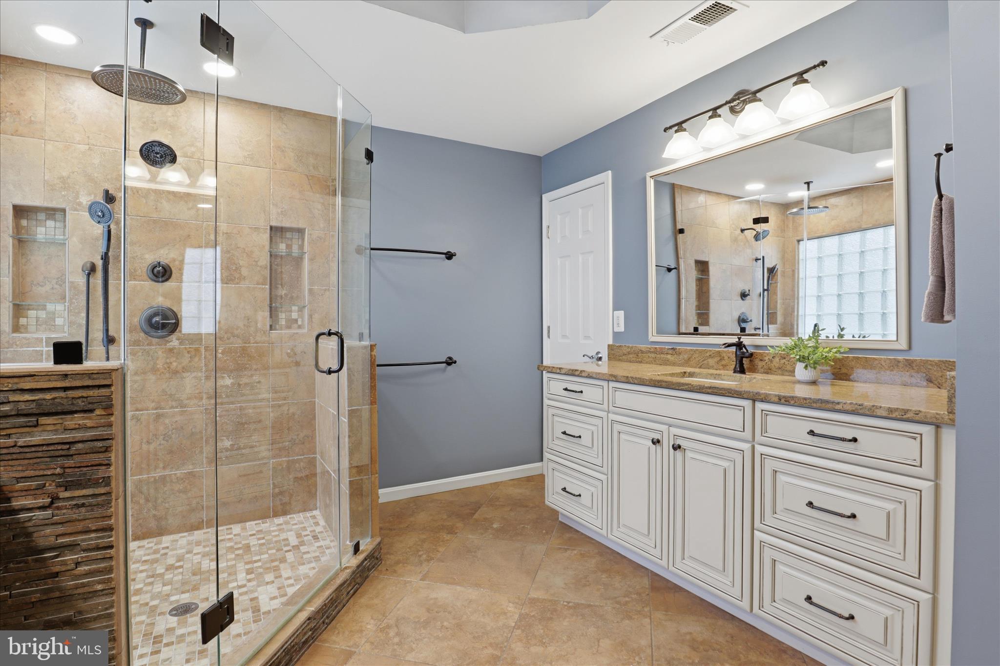 STONE RIDGE - Residential