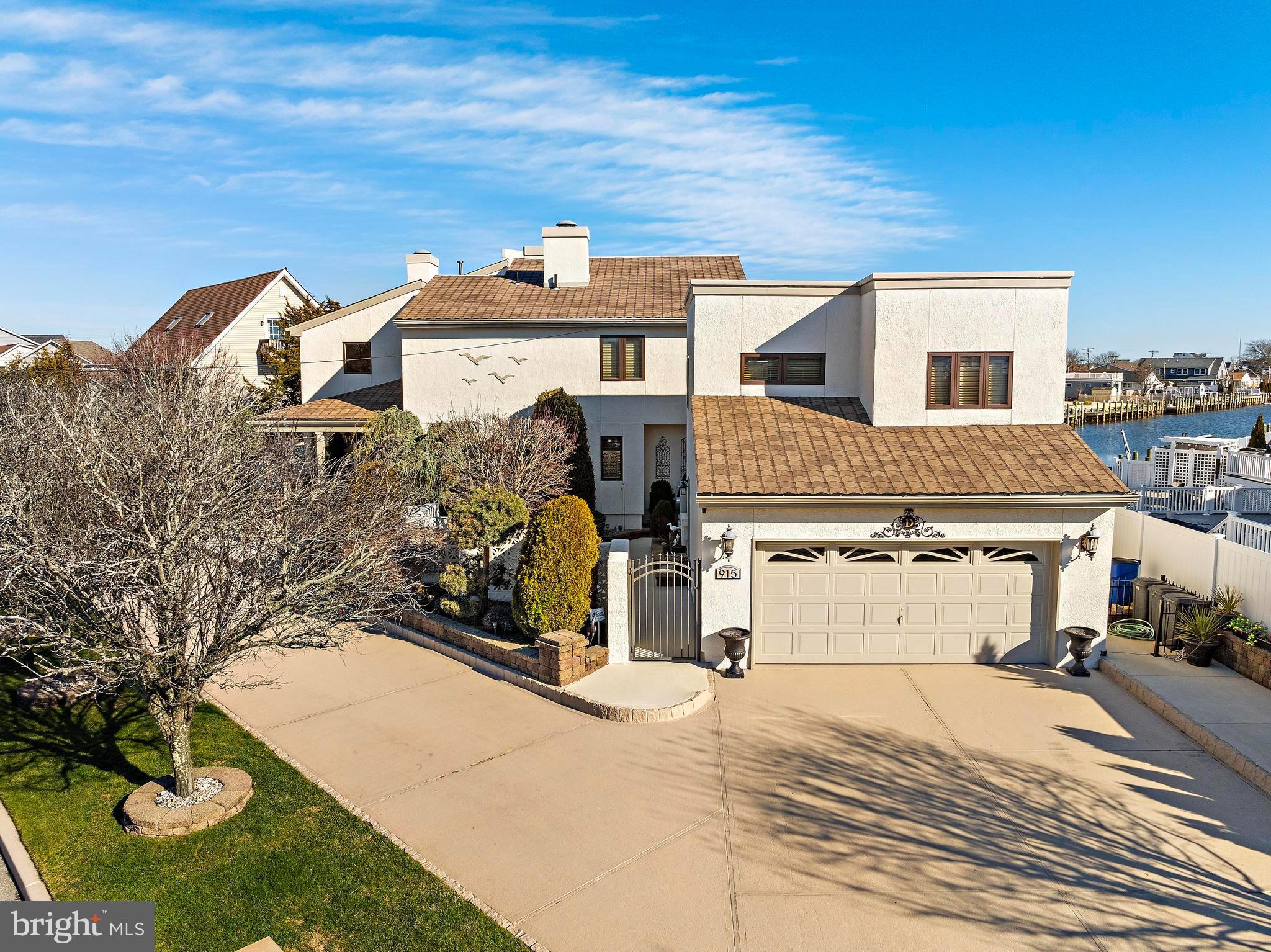 915 SHENANDOAH DRIVE