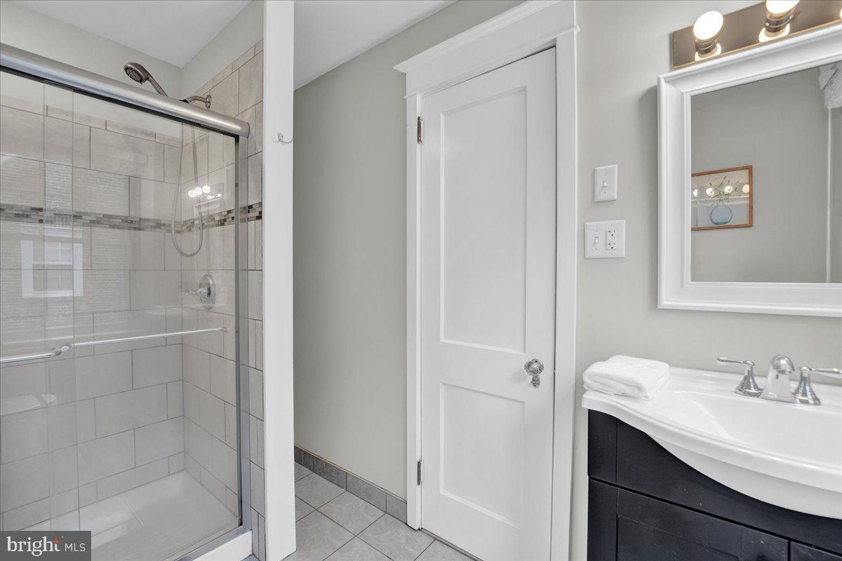 OLD WYNCOTE - Residential