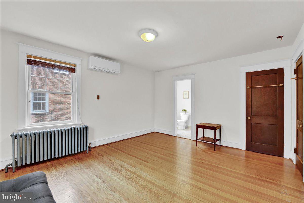 OLD WYNCOTE - Residential