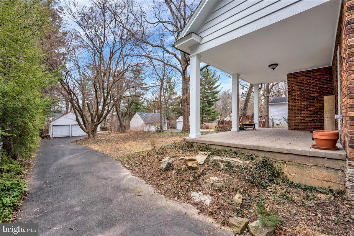 OLD WYNCOTE - Residential